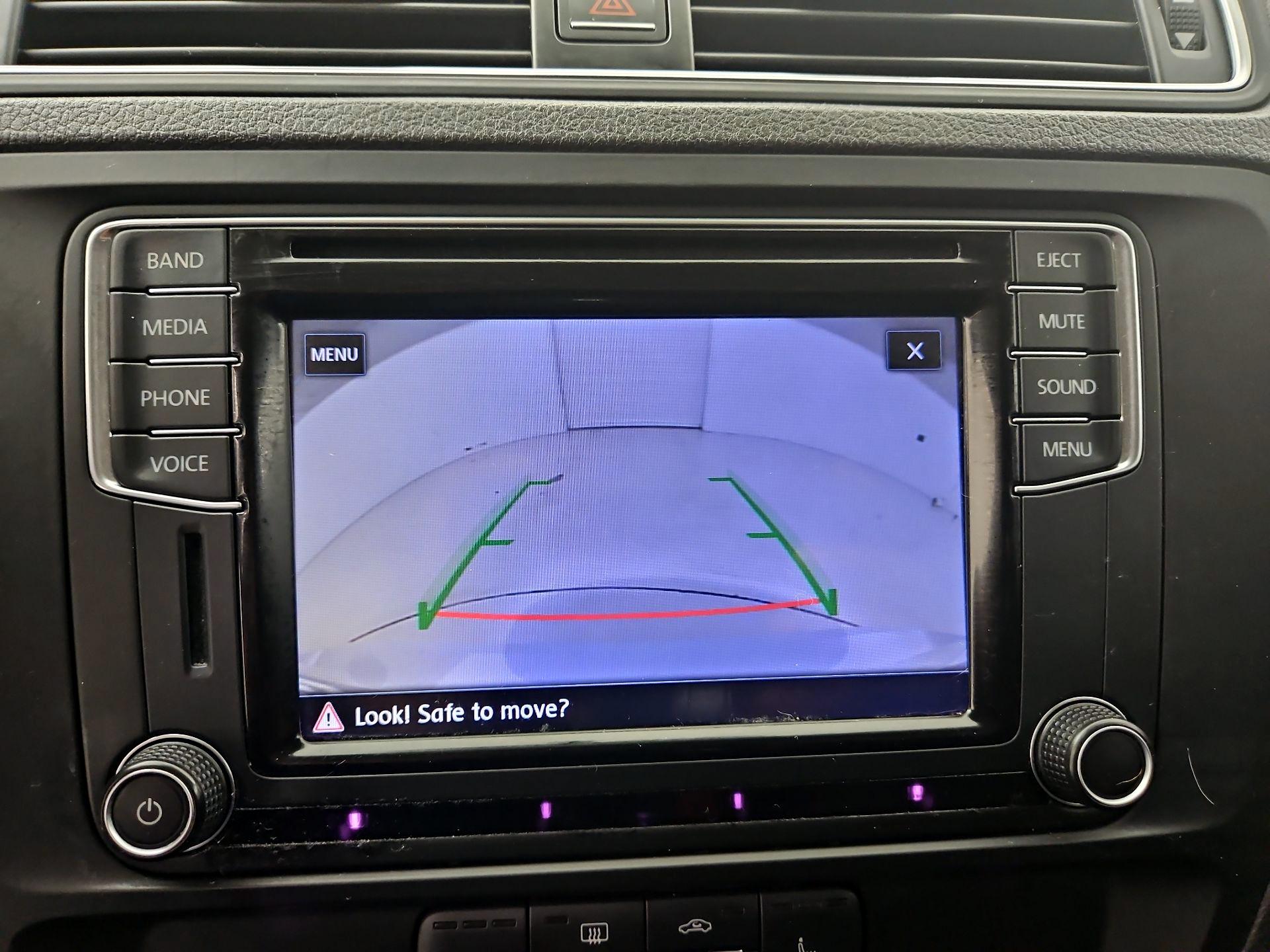 Thumbnail: 2017 Volkswagen Jetta - 14