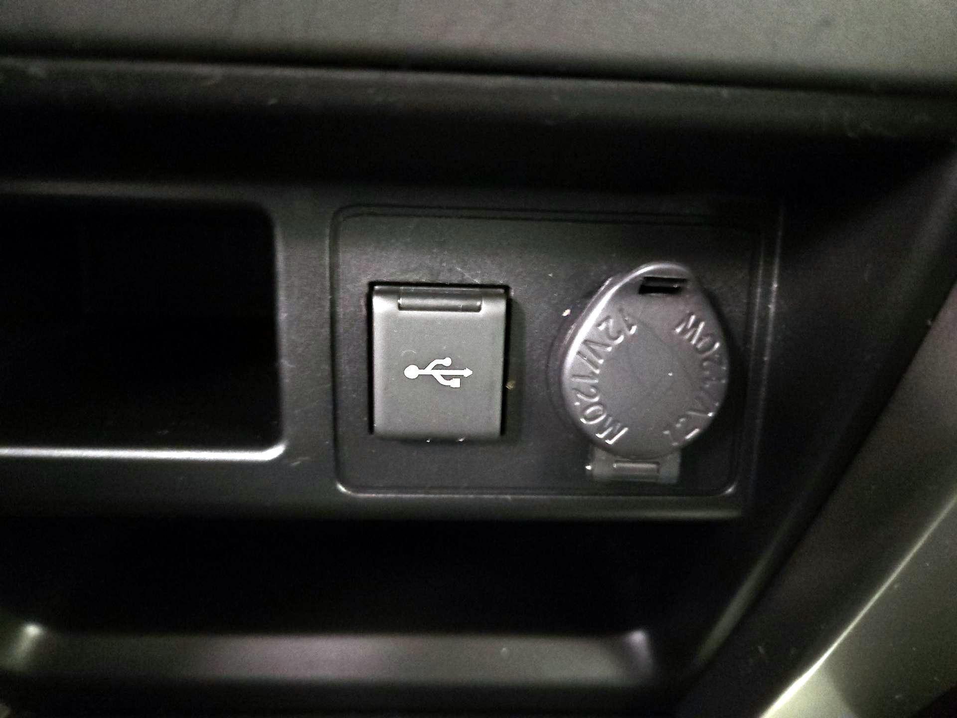 Thumbnail: 2021 Toyota 4Runner - 17