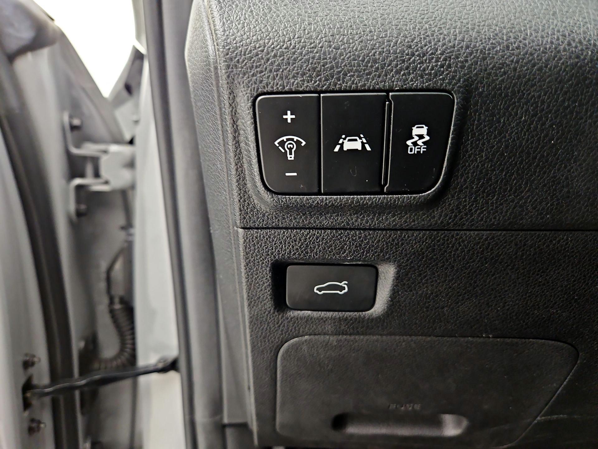 Thumbnail: 2023 Kia K5 - 13