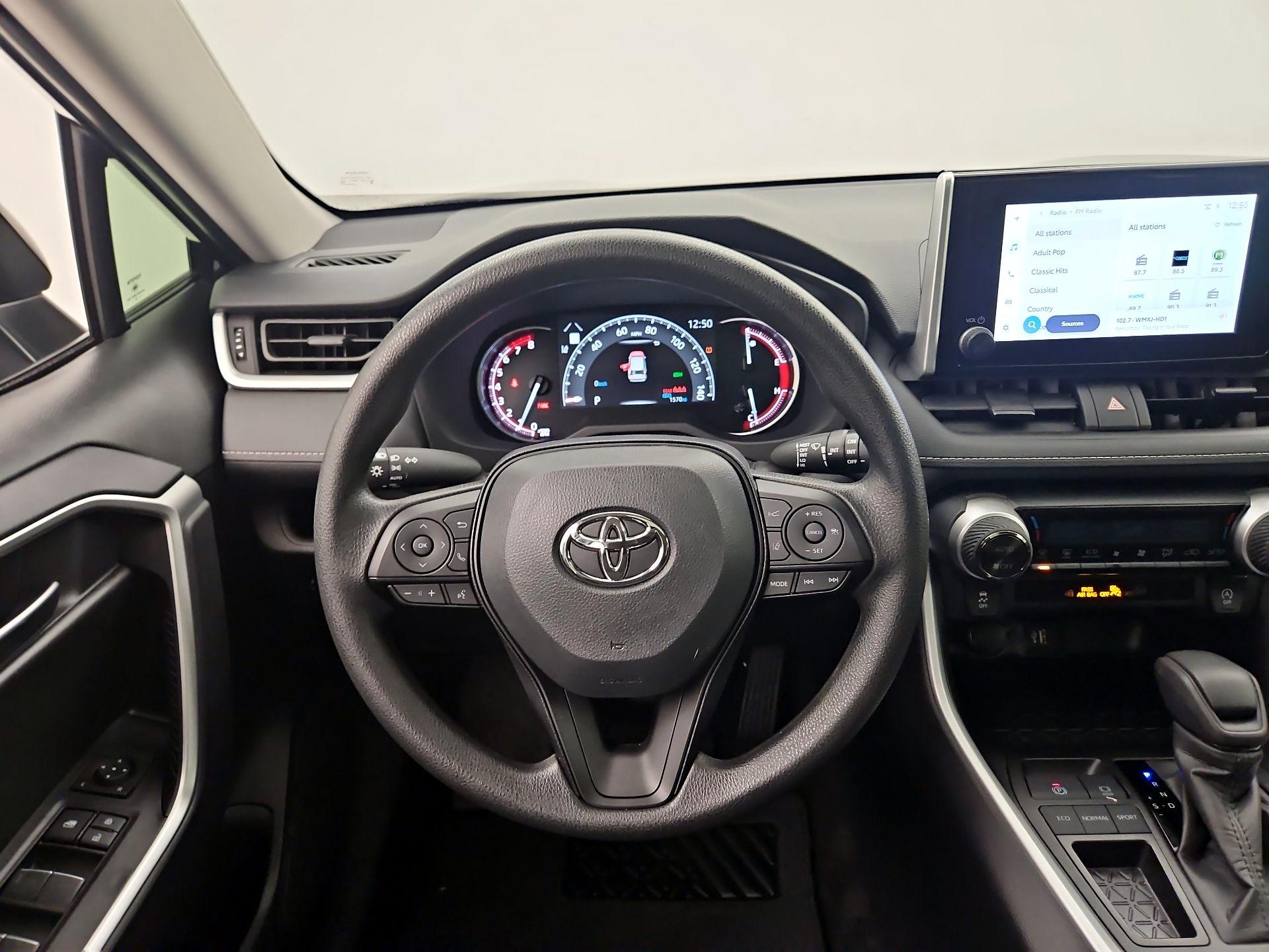 Thumbnail: 2025 Toyota RAV4 - 10