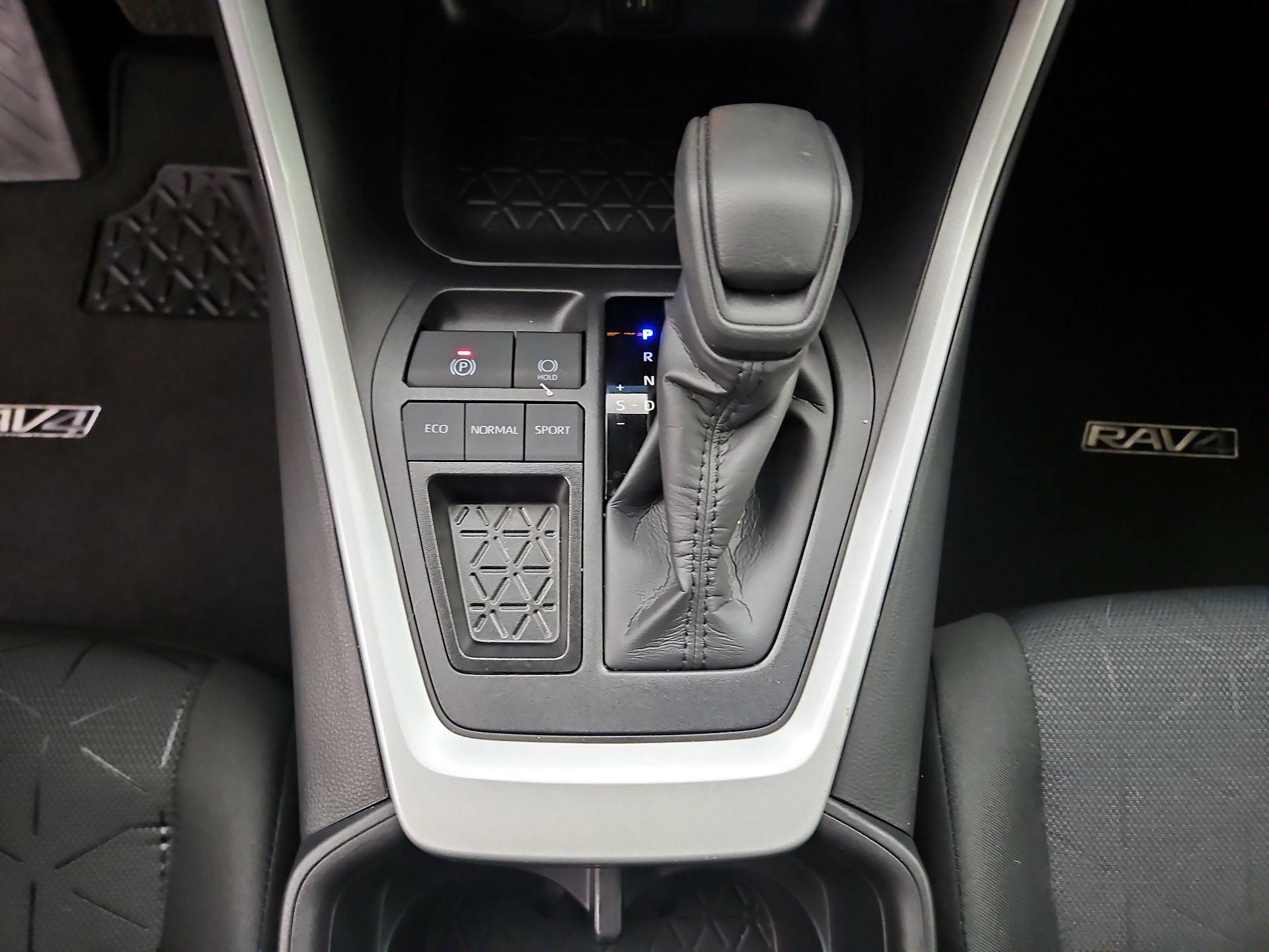 Thumbnail: 2025 Toyota RAV4 - 17