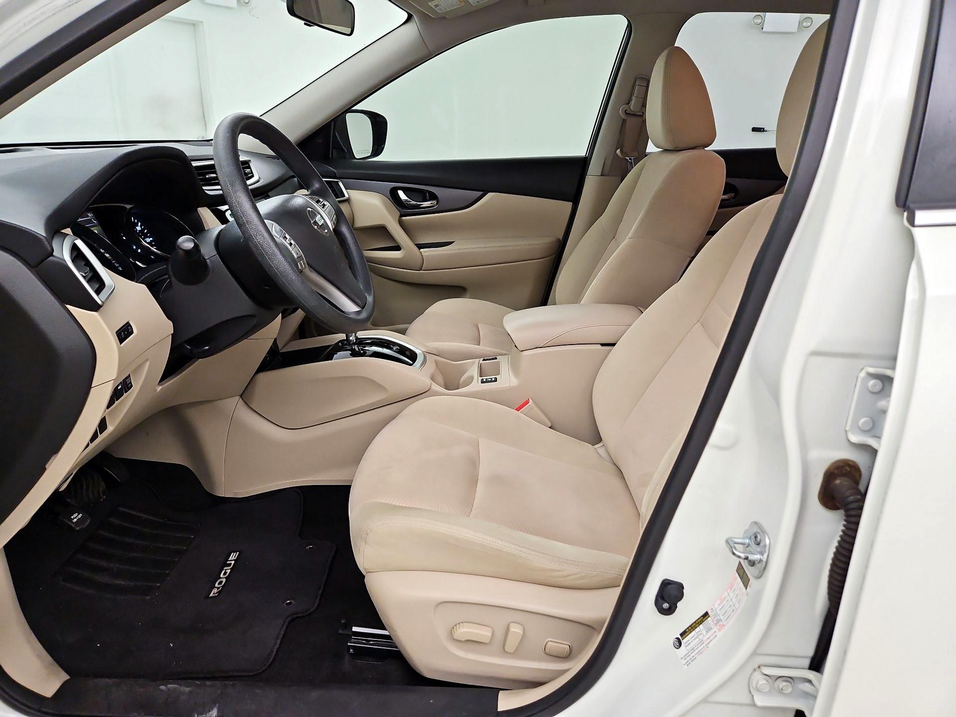 Thumbnail: 2016 Nissan Rogue - 11