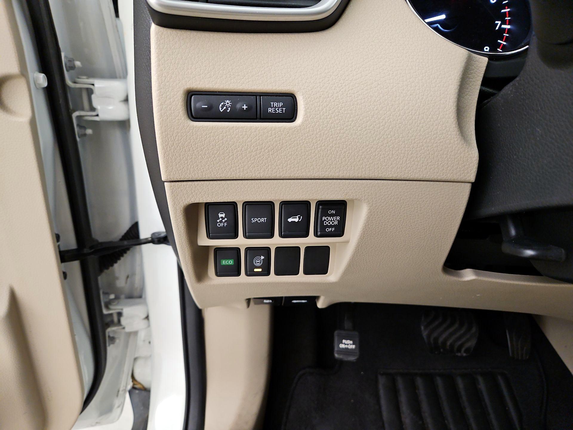 Thumbnail: 2016 Nissan Rogue - 13