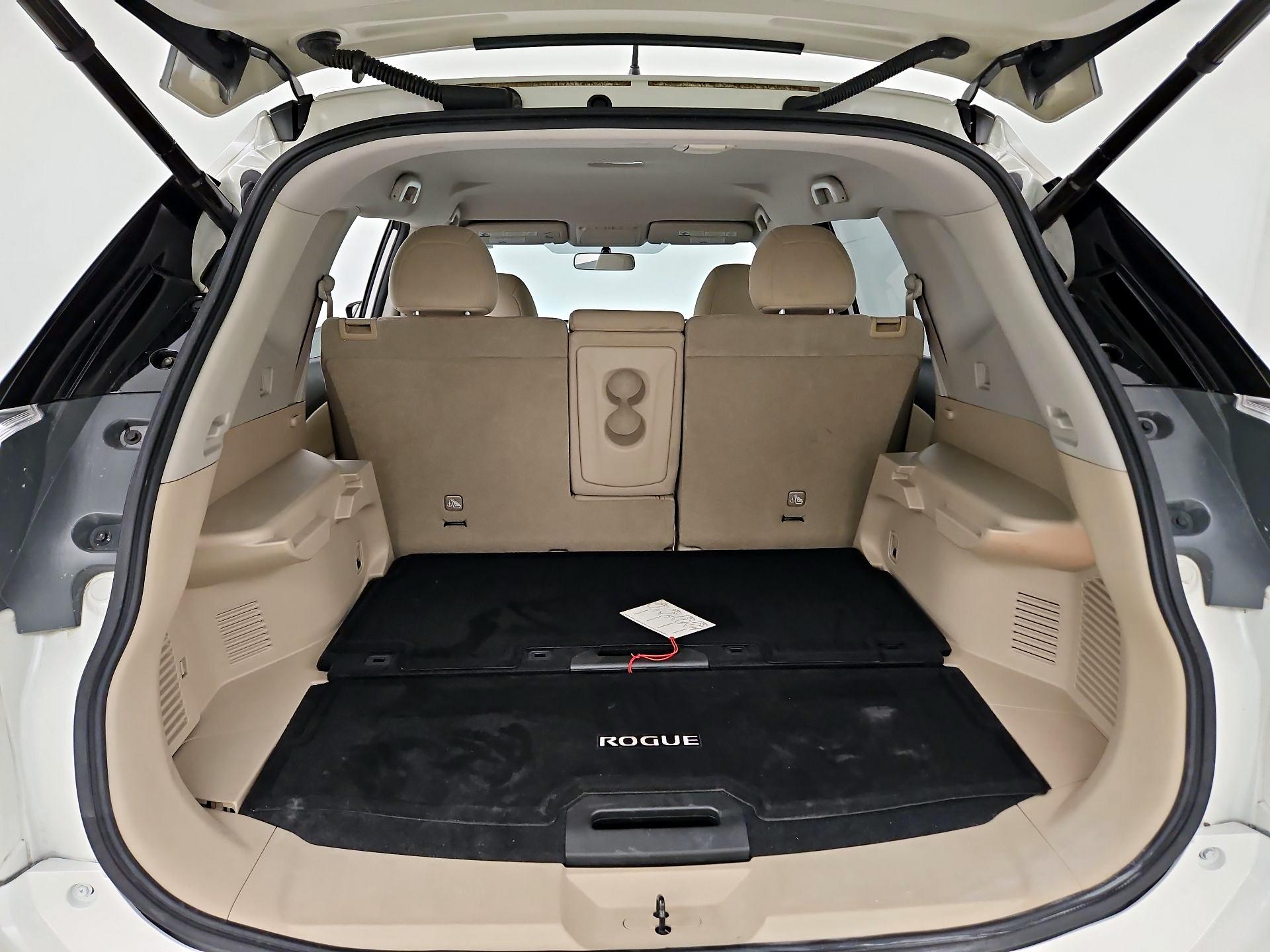 Thumbnail: 2016 Nissan Rogue - 20