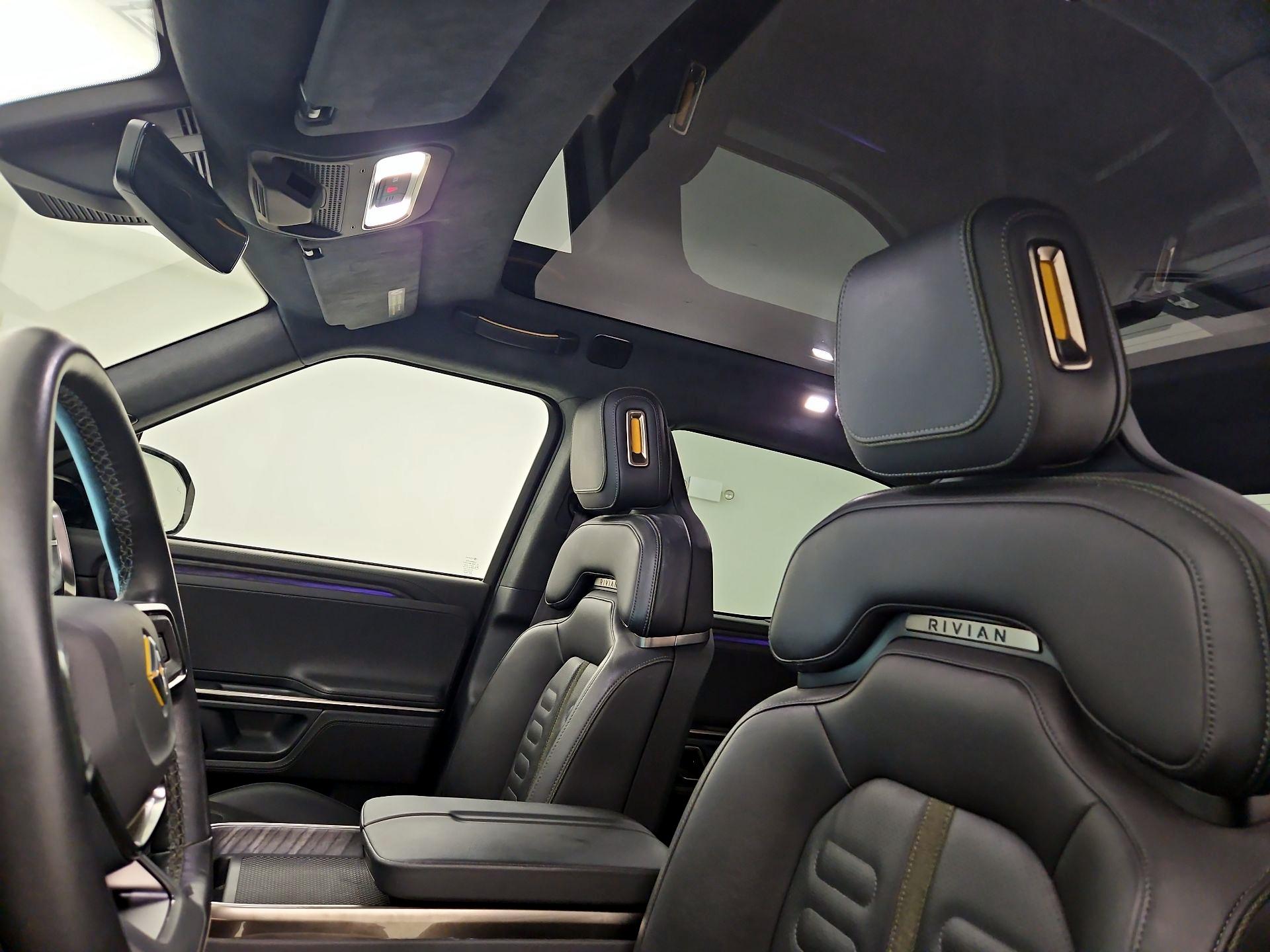 Thumbnail: 2022 Rivian R1T - 19