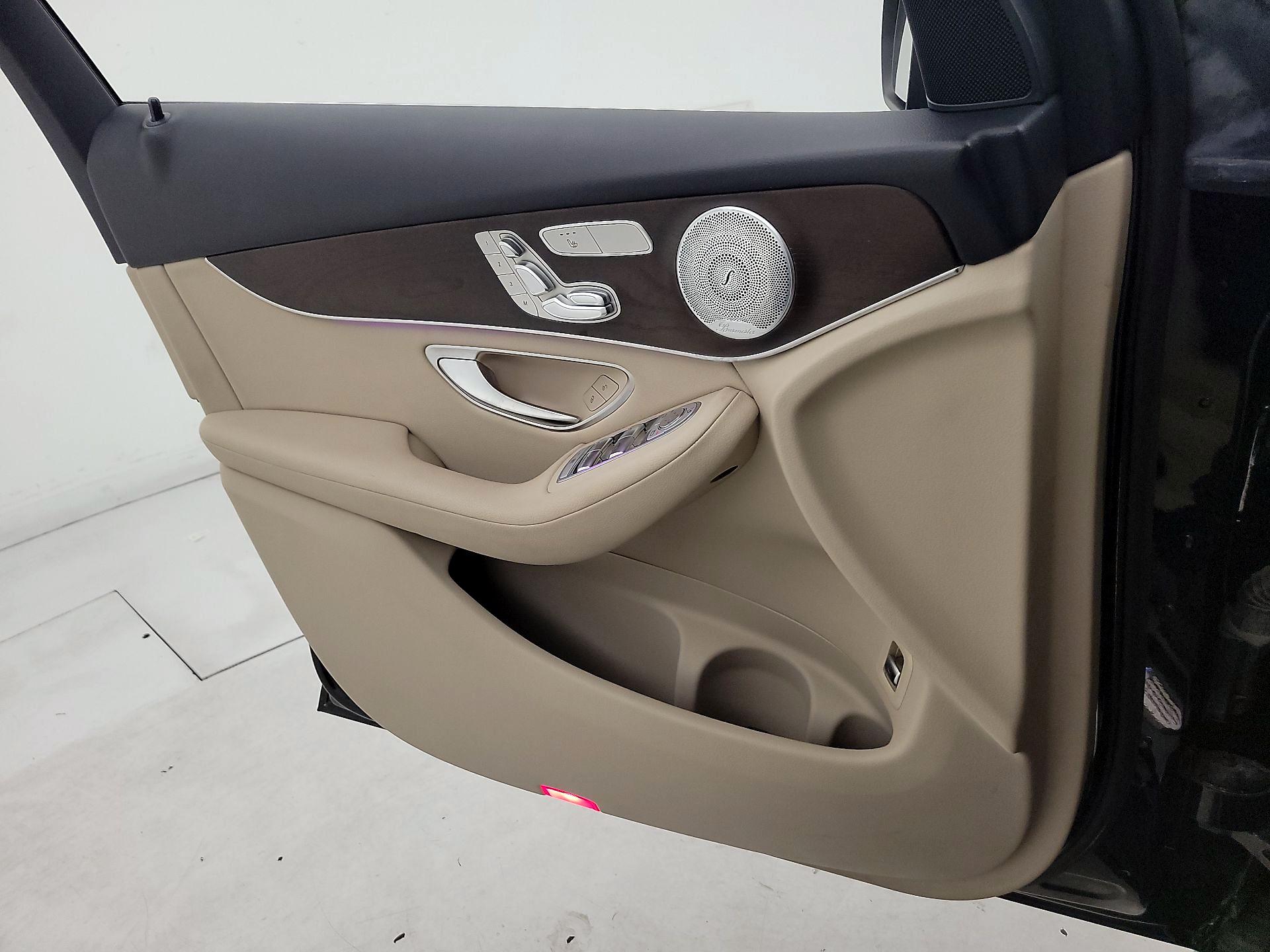 Thumbnail: 2020 Mercedes-Benz GLC - 12