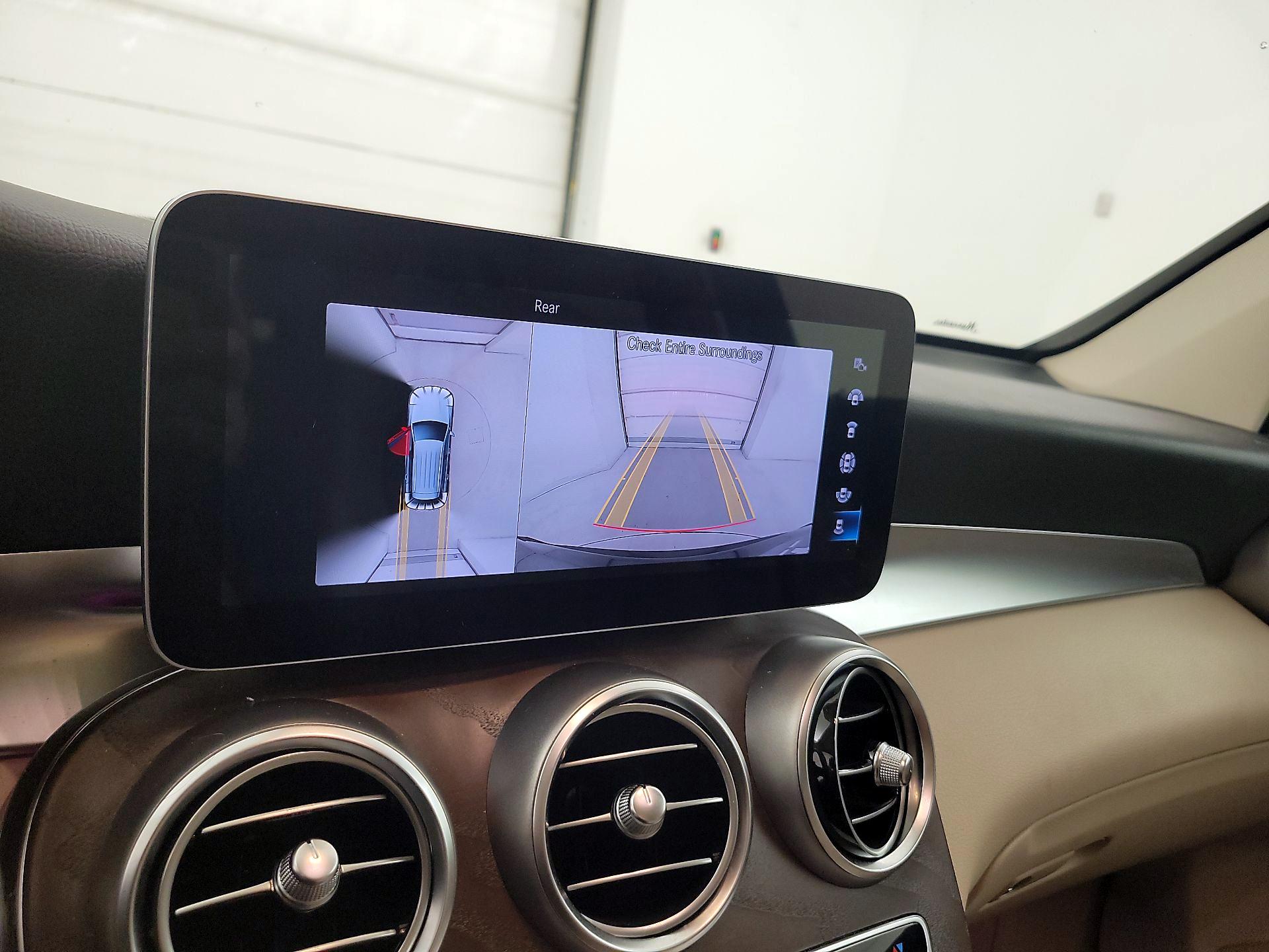 Thumbnail: 2020 Mercedes-Benz GLC - 15