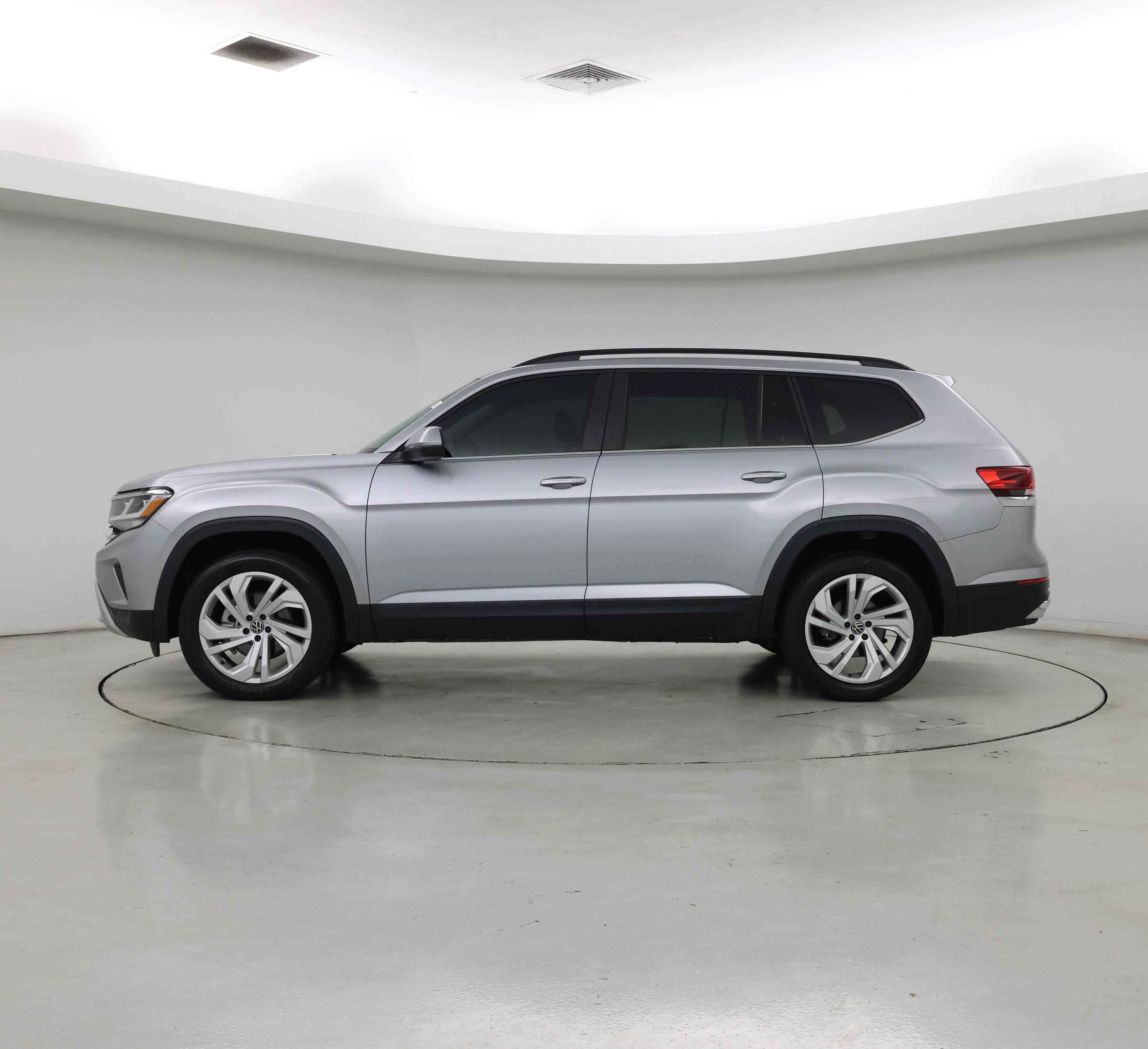 Thumbnail: 2022 Volkswagen Atlas - 3