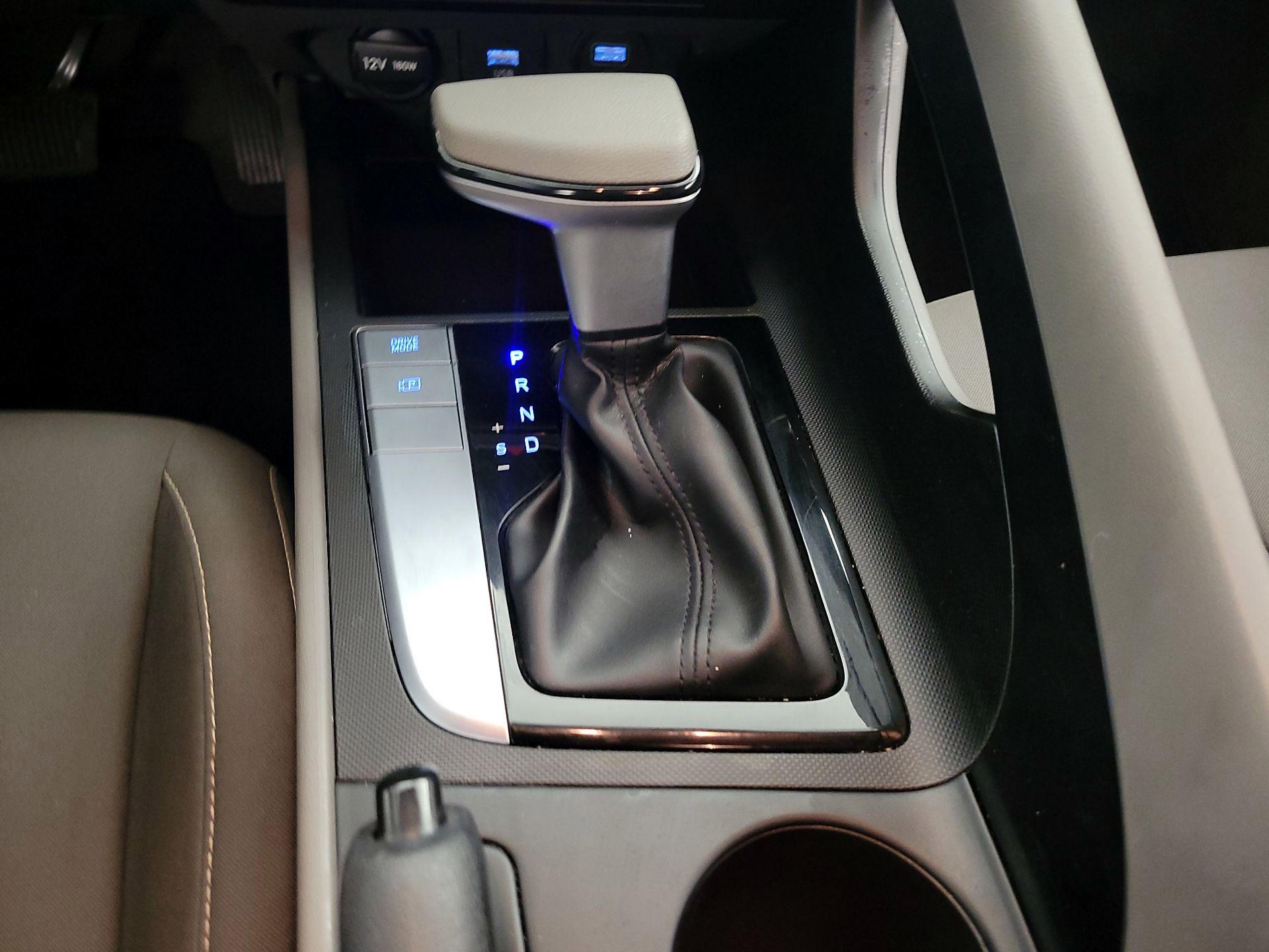 Thumbnail: 2023 Hyundai Elantra - 17