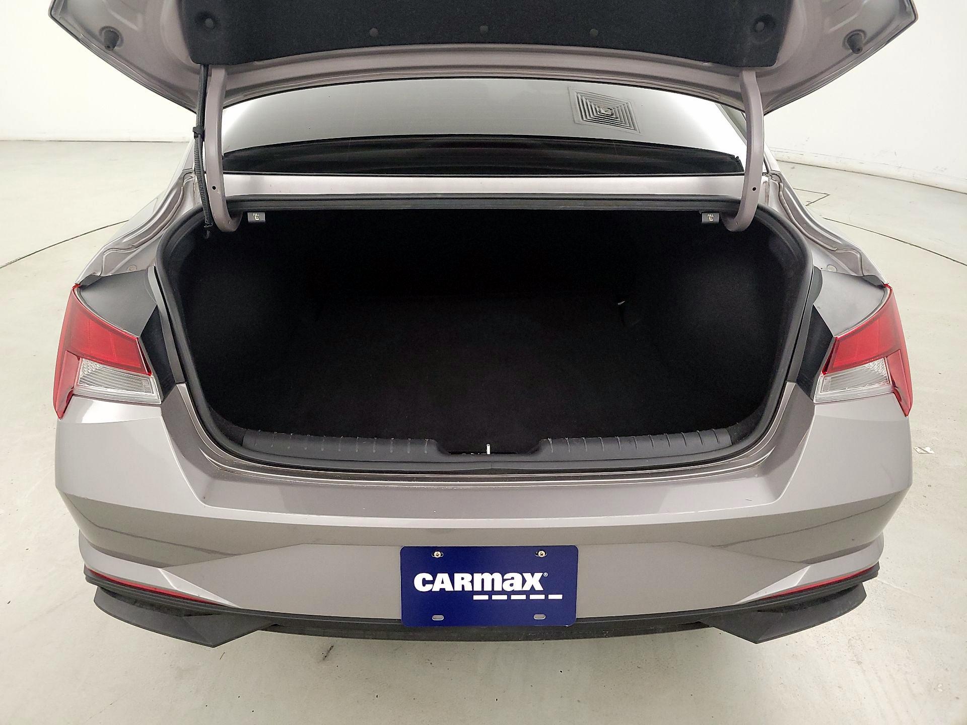 Thumbnail: 2023 Hyundai Elantra - 20