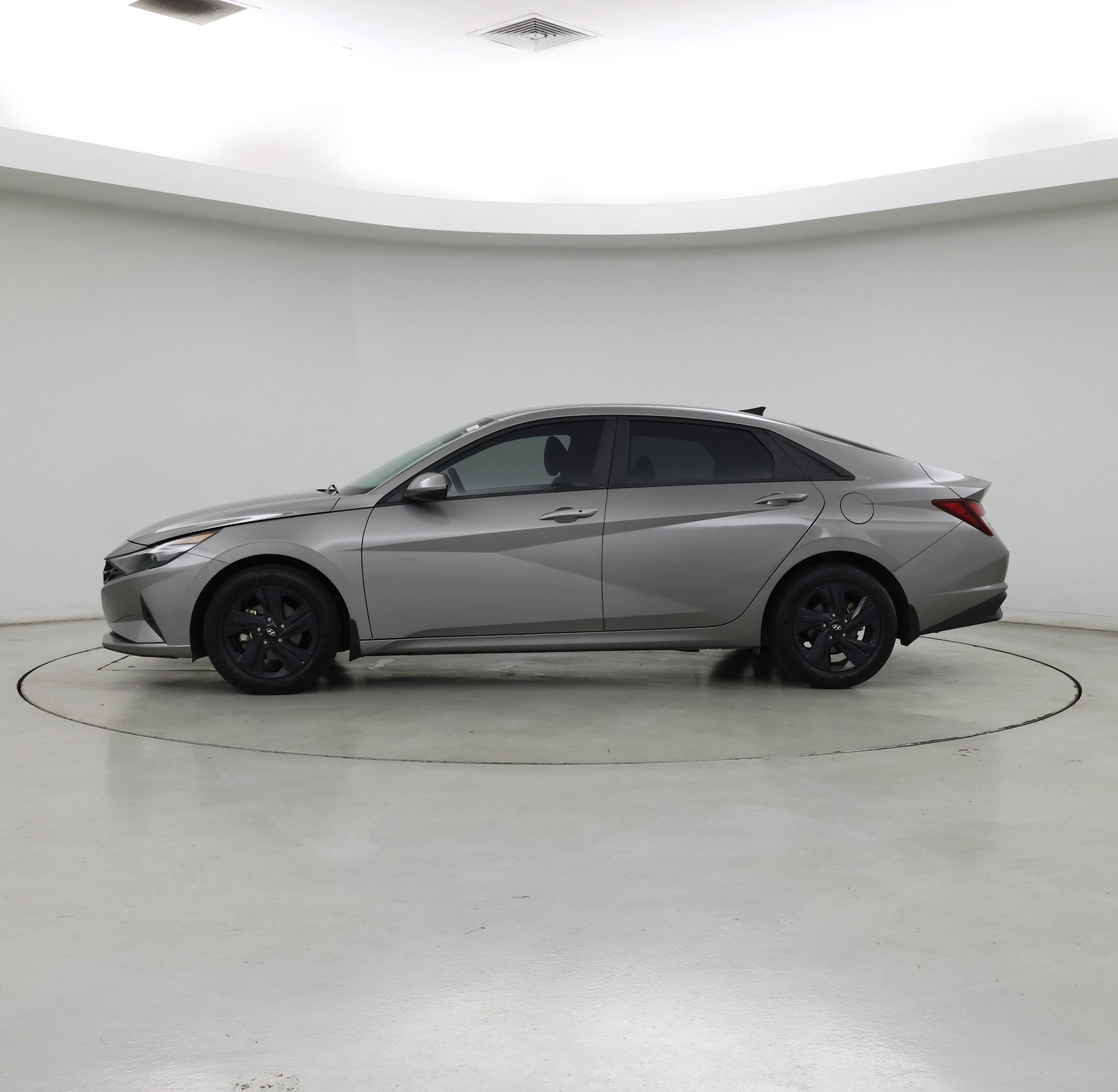 Thumbnail: 2023 Hyundai Elantra - 3