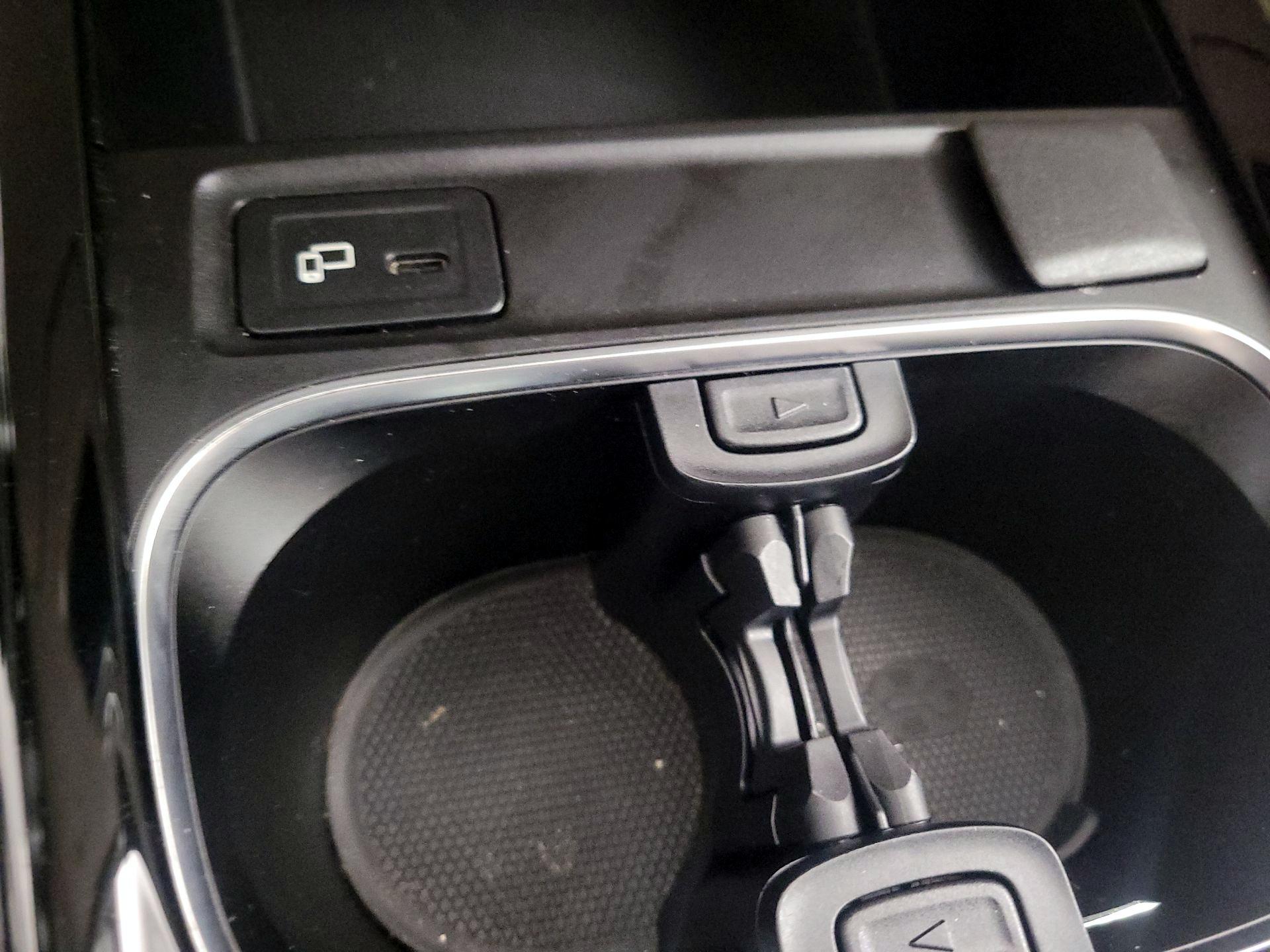 Thumbnail: 2023 Mercedes-Benz GLA - 18