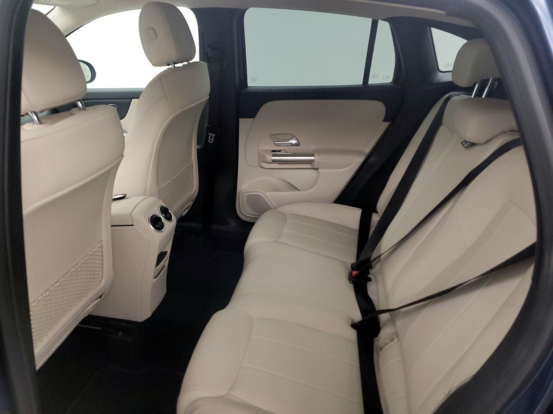 Thumbnail: 2023 Mercedes-Benz GLA - 19