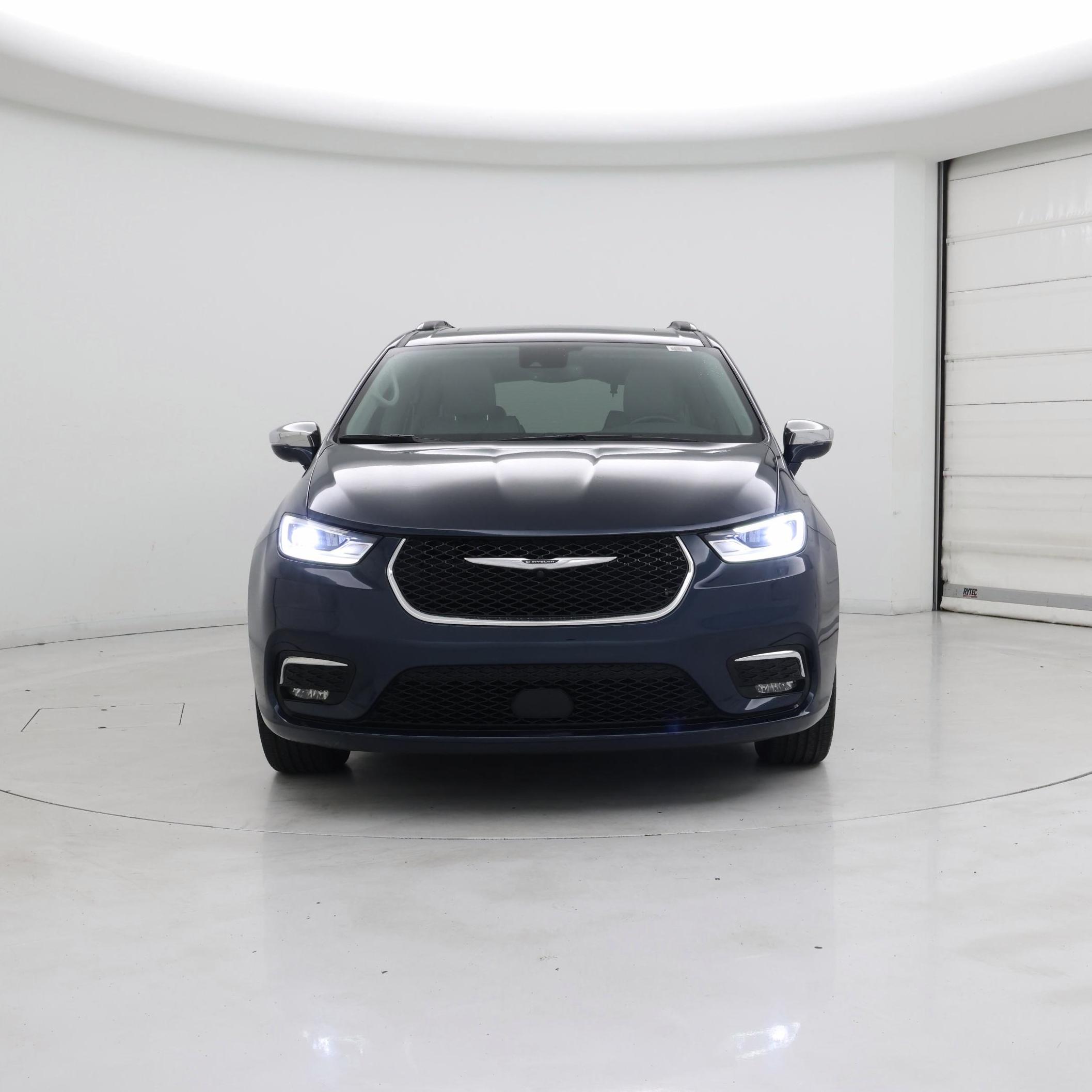 Thumbnail: 2021 Chrysler Pacifica - 5