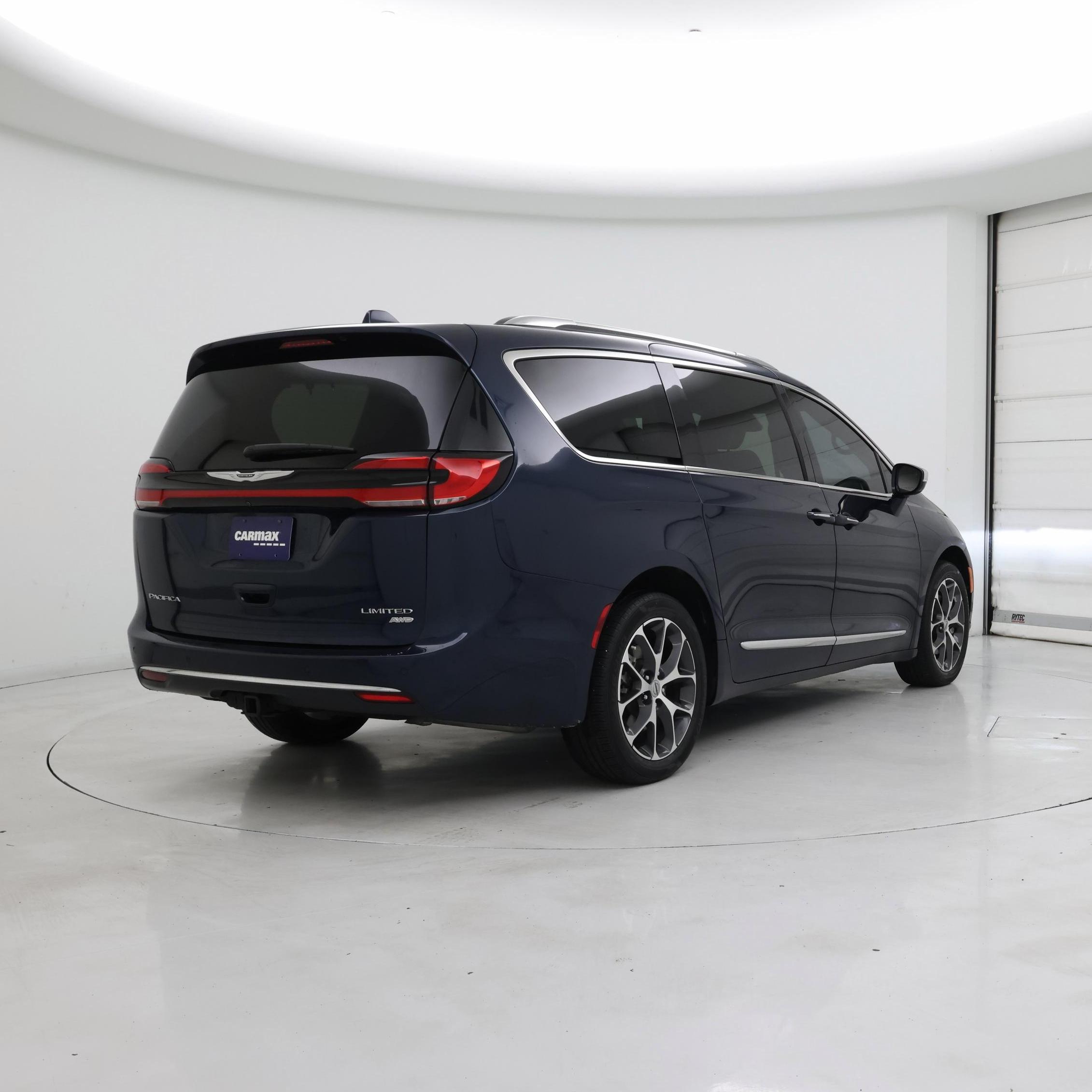 Thumbnail: 2021 Chrysler Pacifica - 8