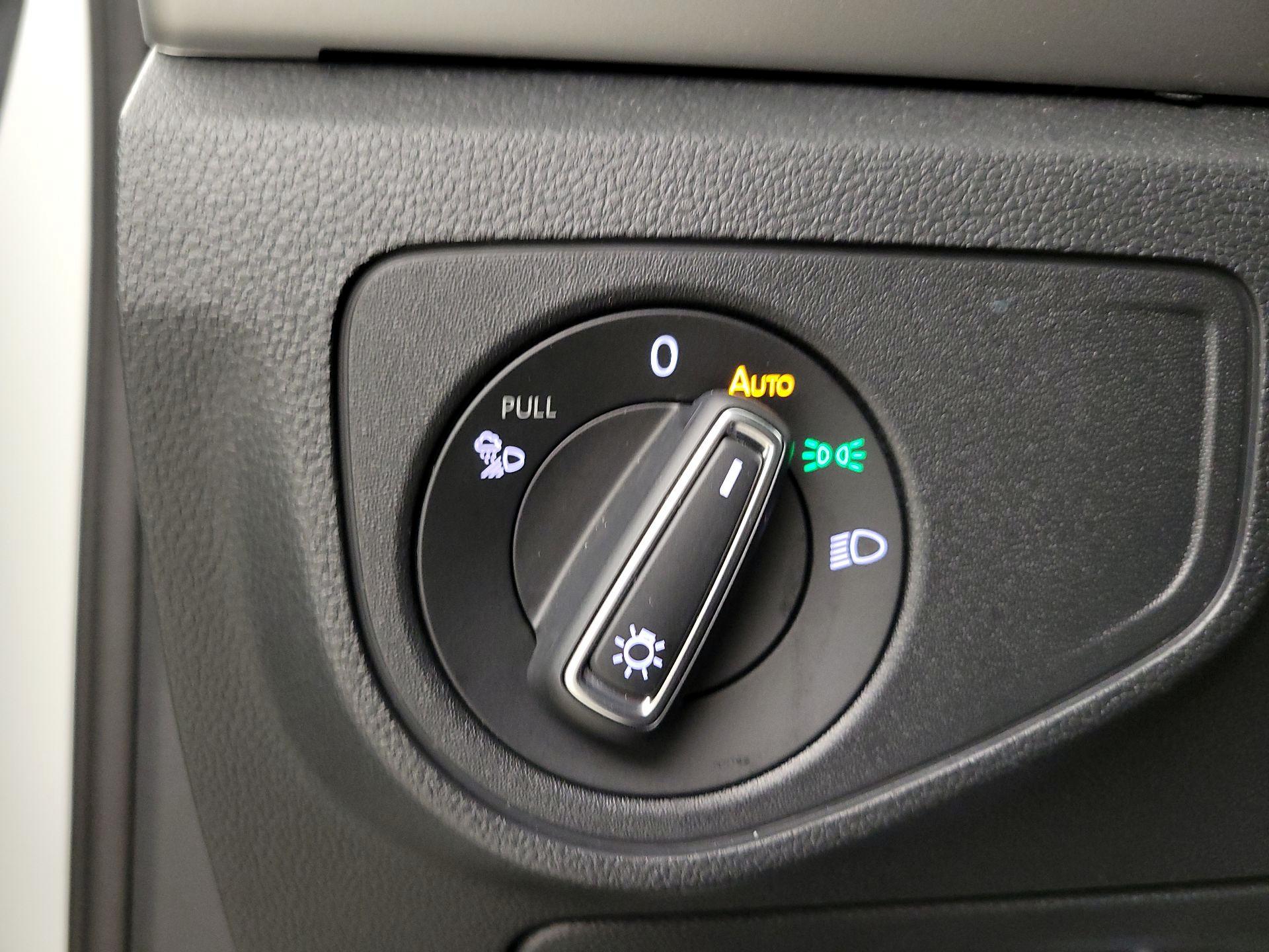 Thumbnail: 2022 Volkswagen Atlas - 13