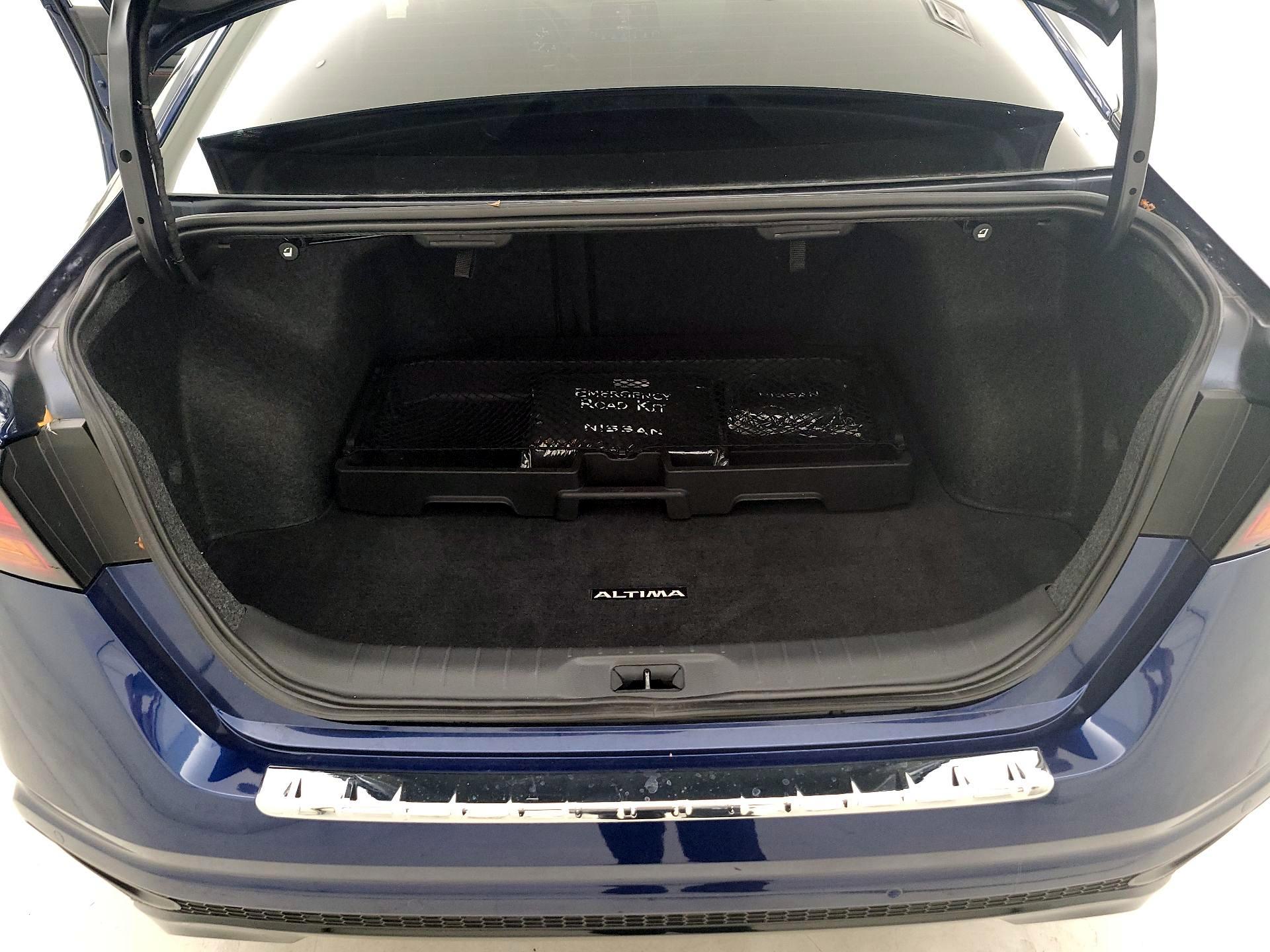 Thumbnail: 2023 Nissan Altima - 20