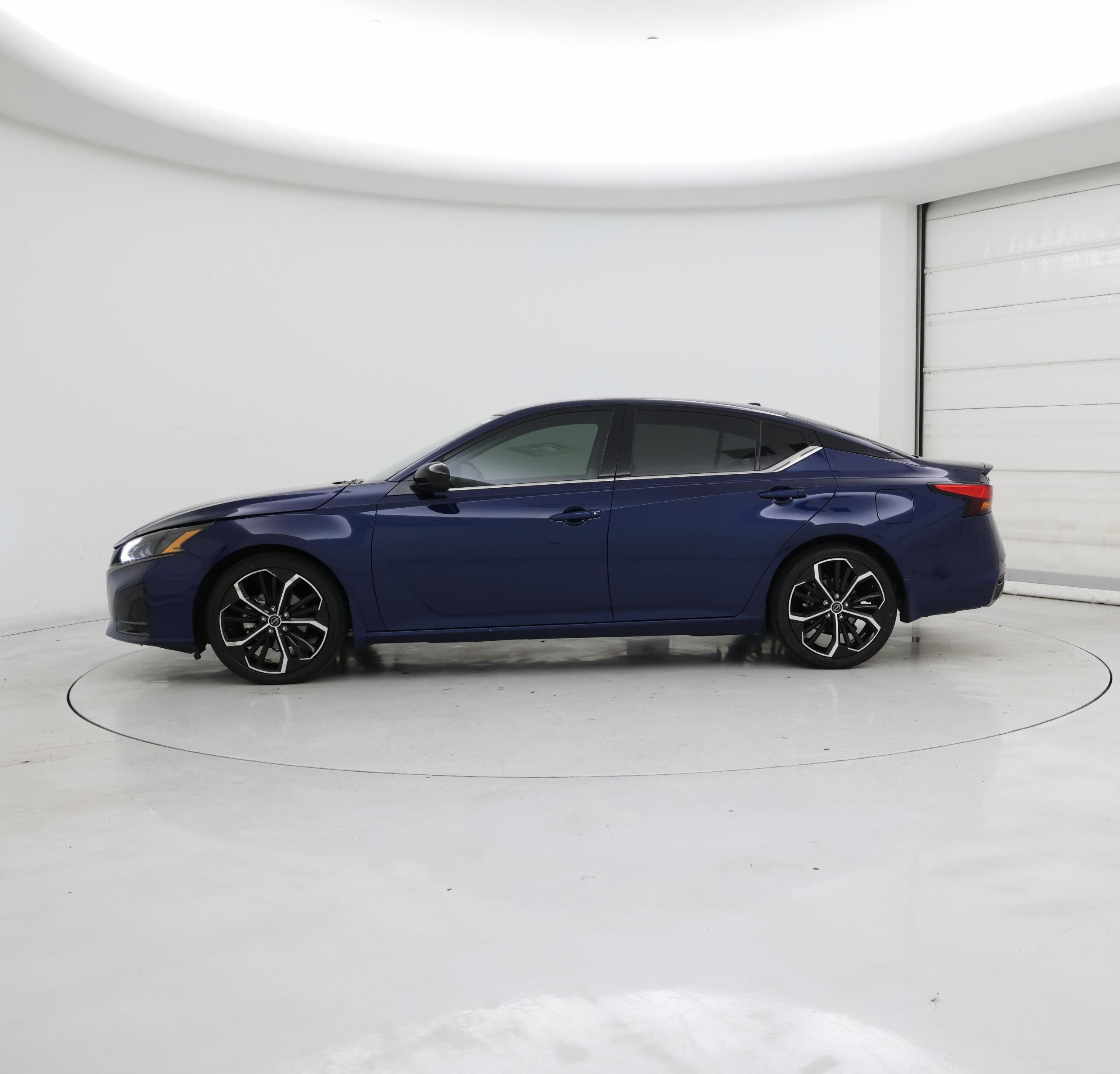 Thumbnail: 2023 Nissan Altima - 3