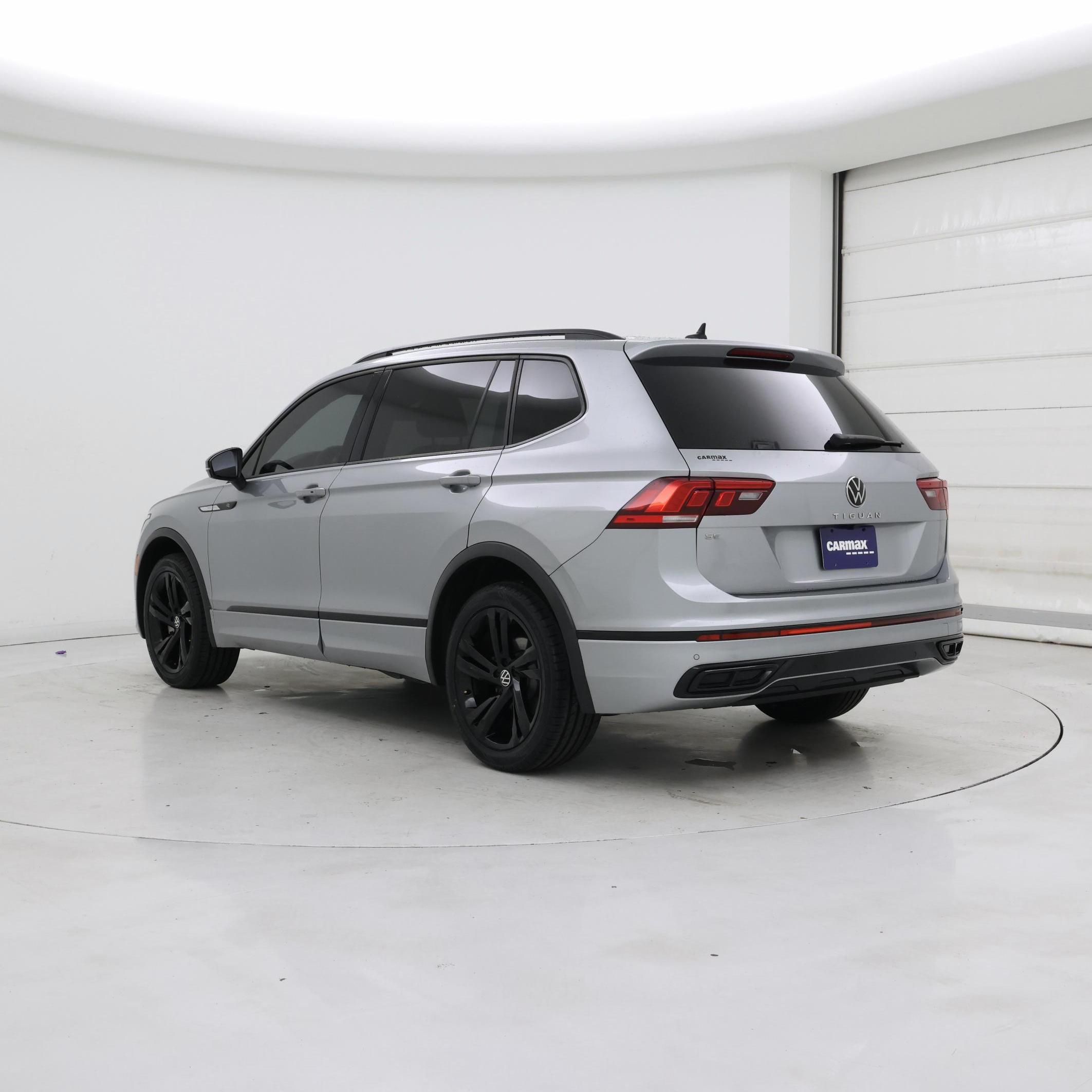 Thumbnail: 2023 Volkswagen Tiguan - 2