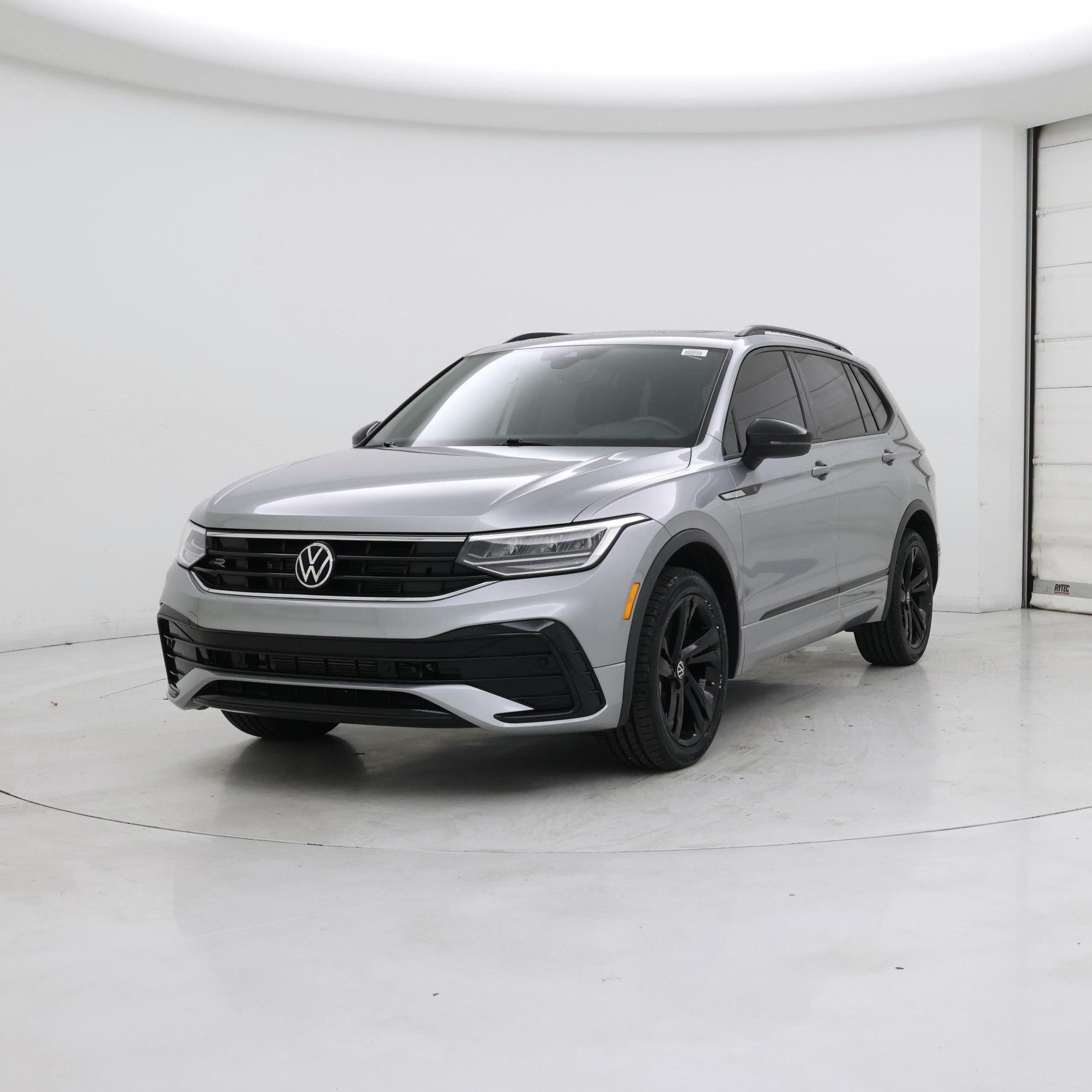 Thumbnail: 2023 Volkswagen Tiguan - 4