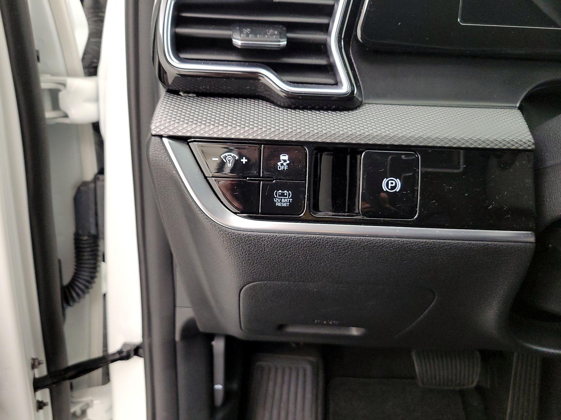 Thumbnail: 2023 Kia Sportage - 13