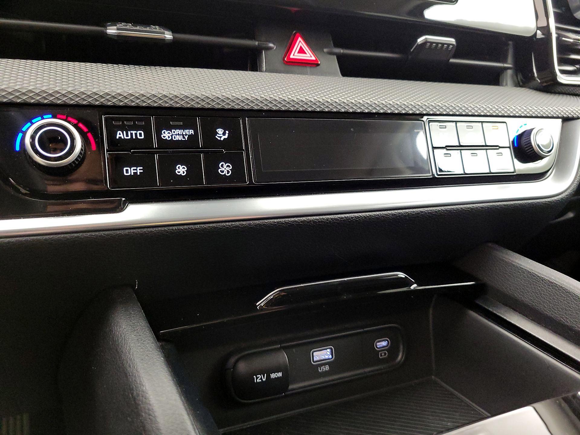 Thumbnail: 2023 Kia Sportage - 16