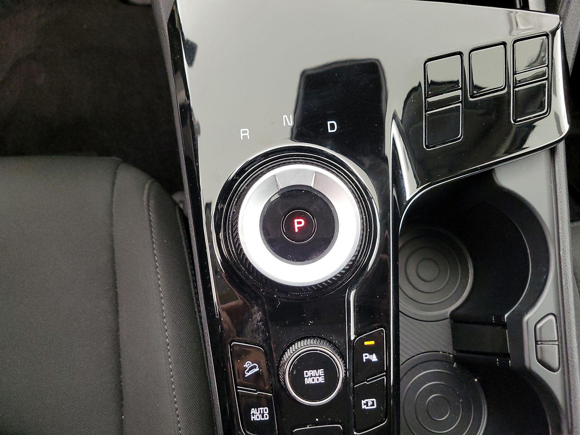 Thumbnail: 2023 Kia Sportage - 17