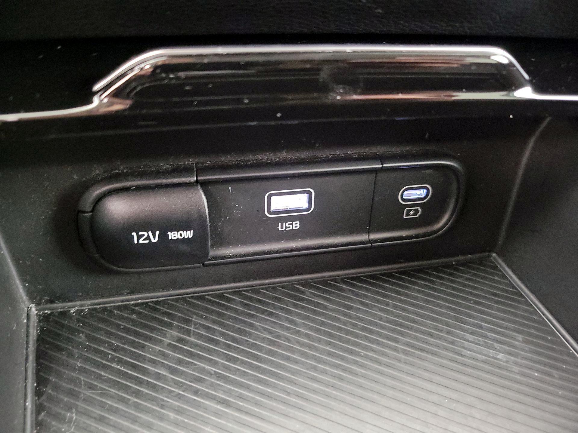 Thumbnail: 2023 Kia Sportage - 18