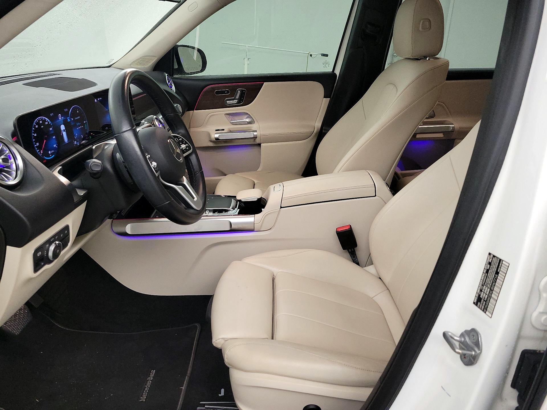 Thumbnail: 2020 Mercedes-Benz GLB - 11