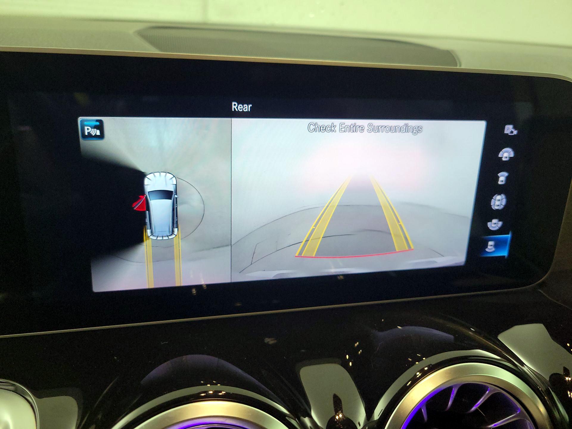 Thumbnail: 2020 Mercedes-Benz GLB - 14