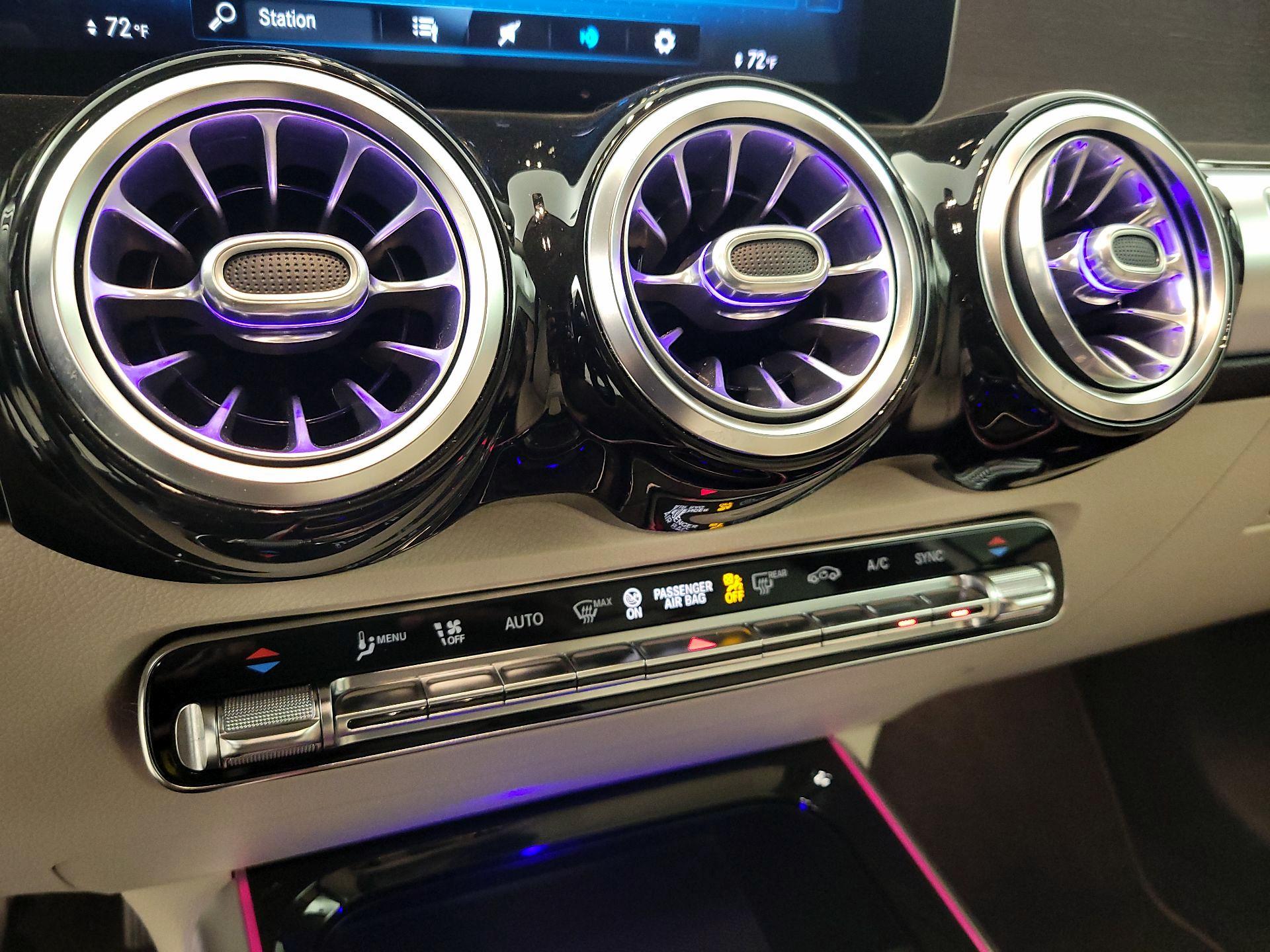 Thumbnail: 2020 Mercedes-Benz GLB - 16