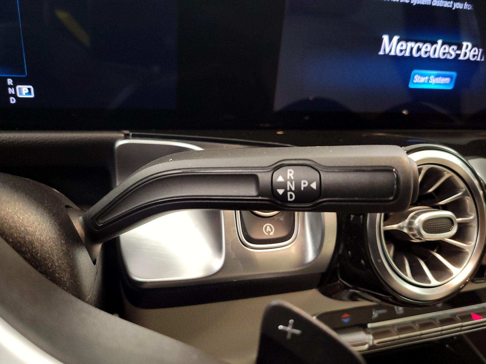 Thumbnail: 2020 Mercedes-Benz GLB - 17