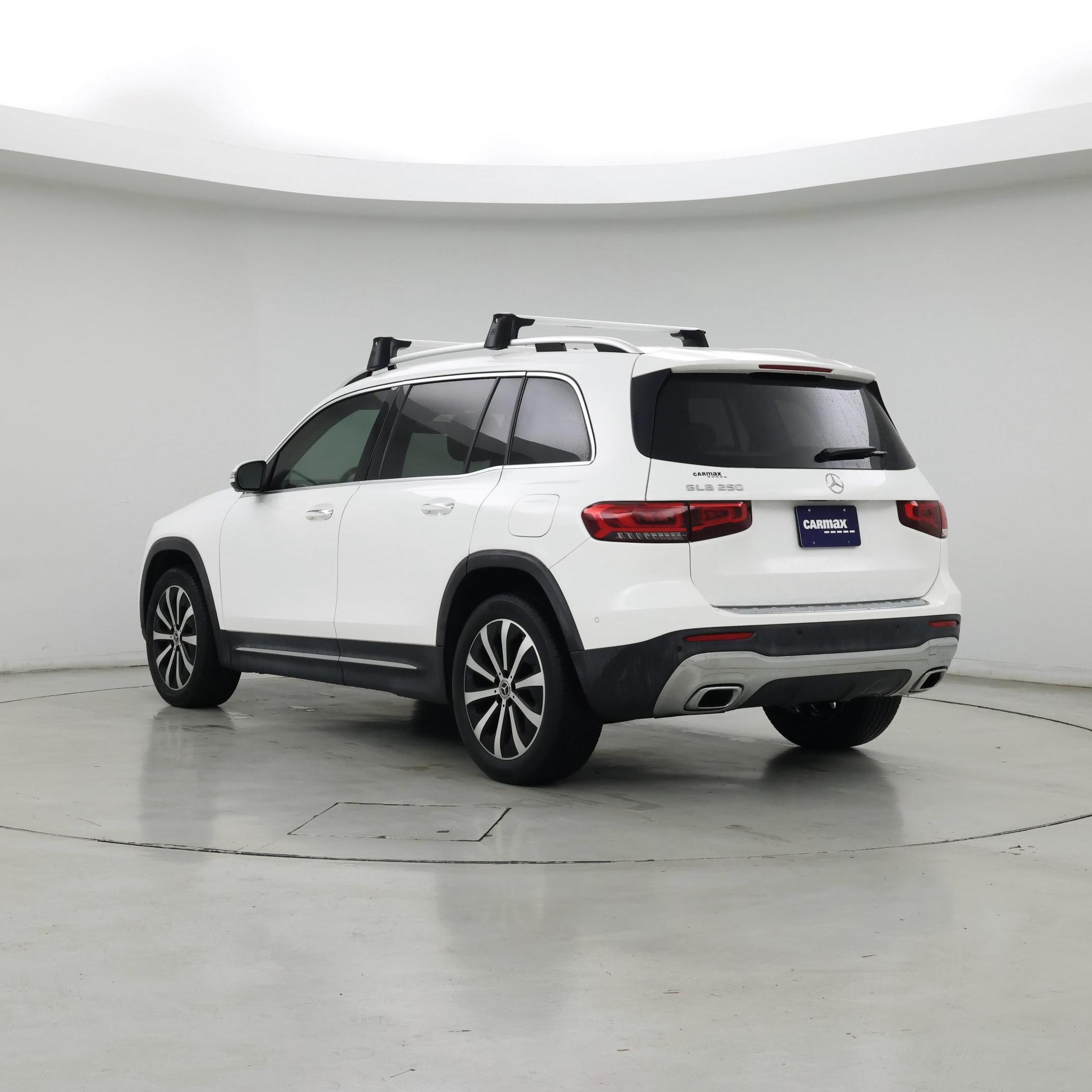 Thumbnail: 2020 Mercedes-Benz GLB - 2