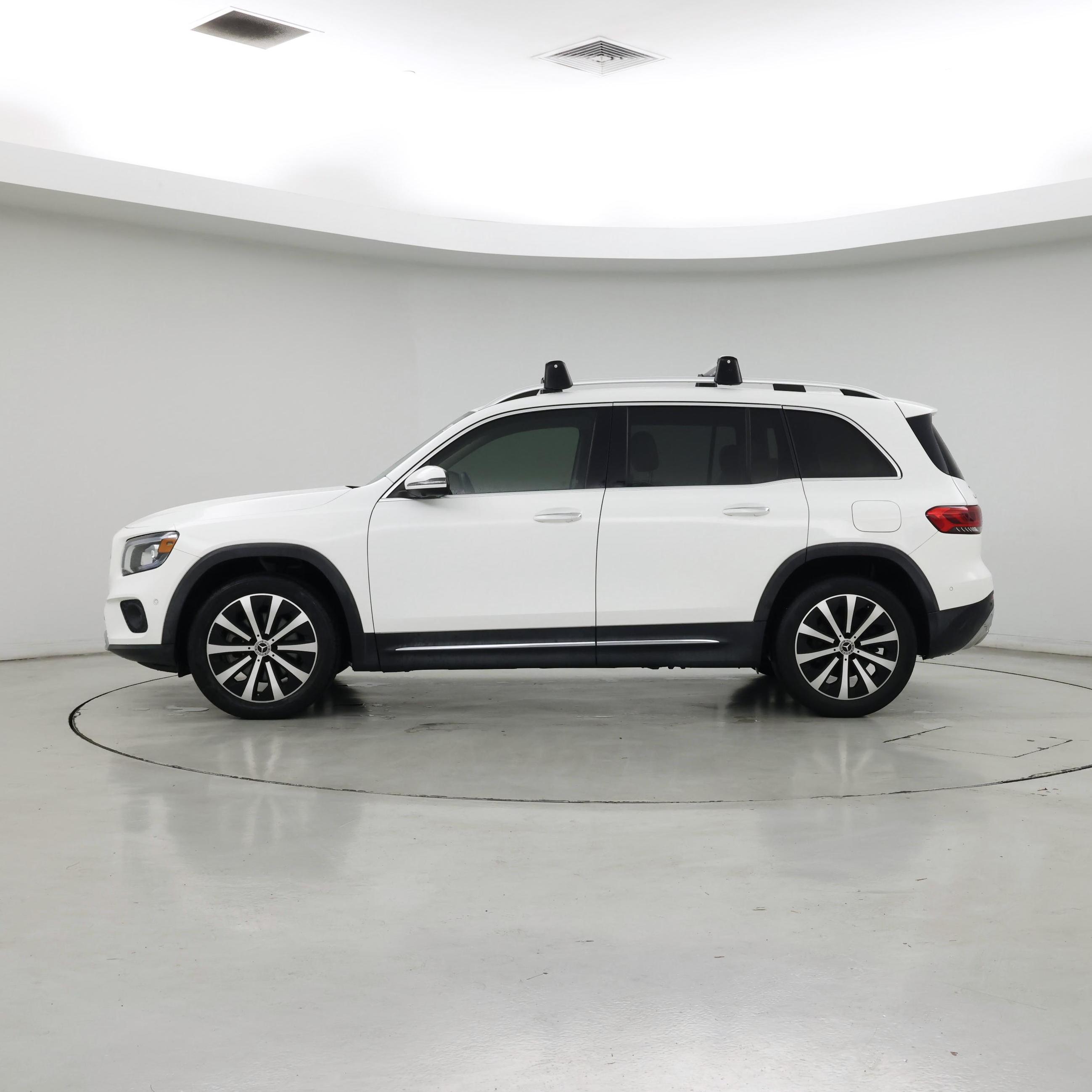 Thumbnail: 2020 Mercedes-Benz GLB - 3