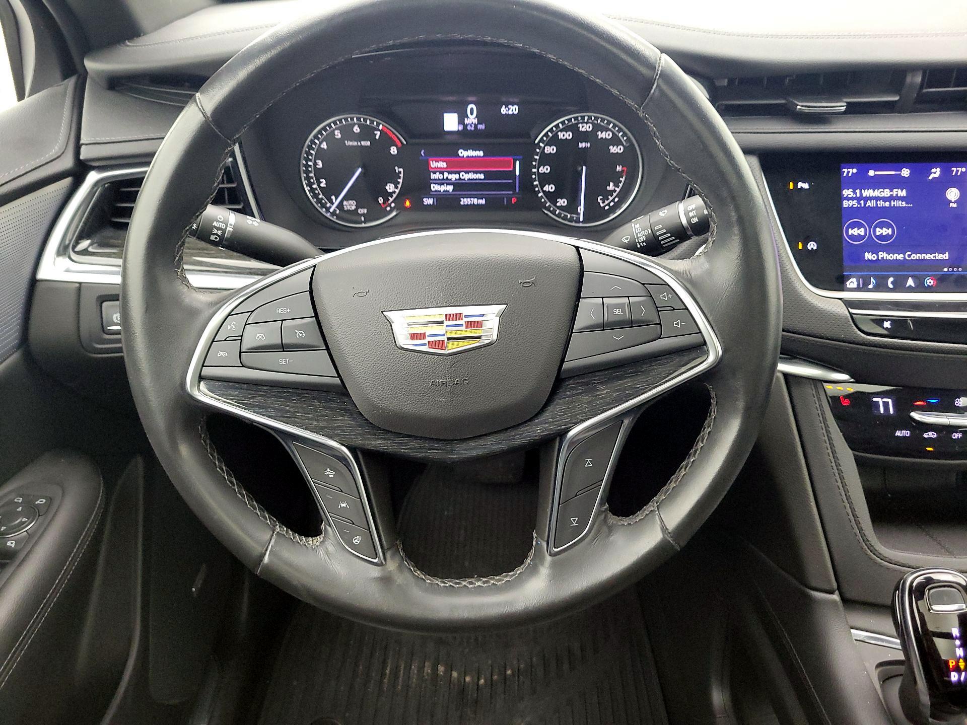 Thumbnail: 2023 Cadillac XT5 - 10