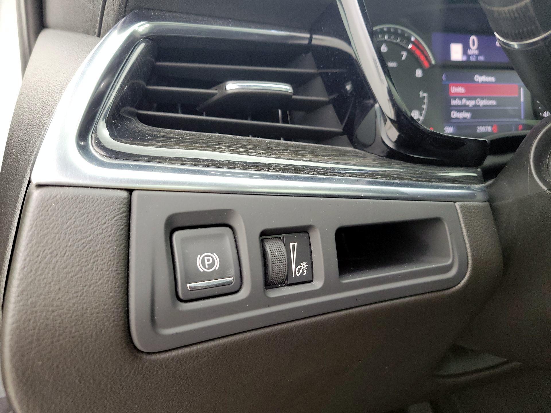 Thumbnail: 2023 Cadillac XT5 - 13