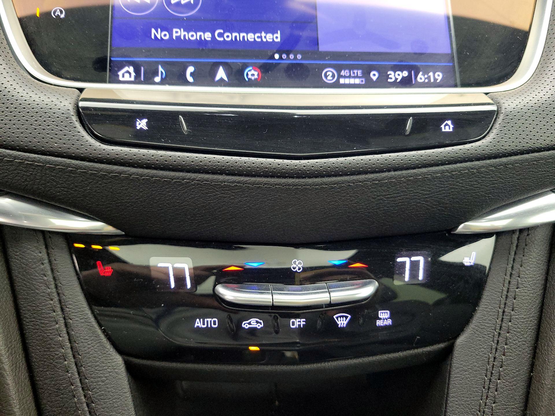 Thumbnail: 2023 Cadillac XT5 - 17