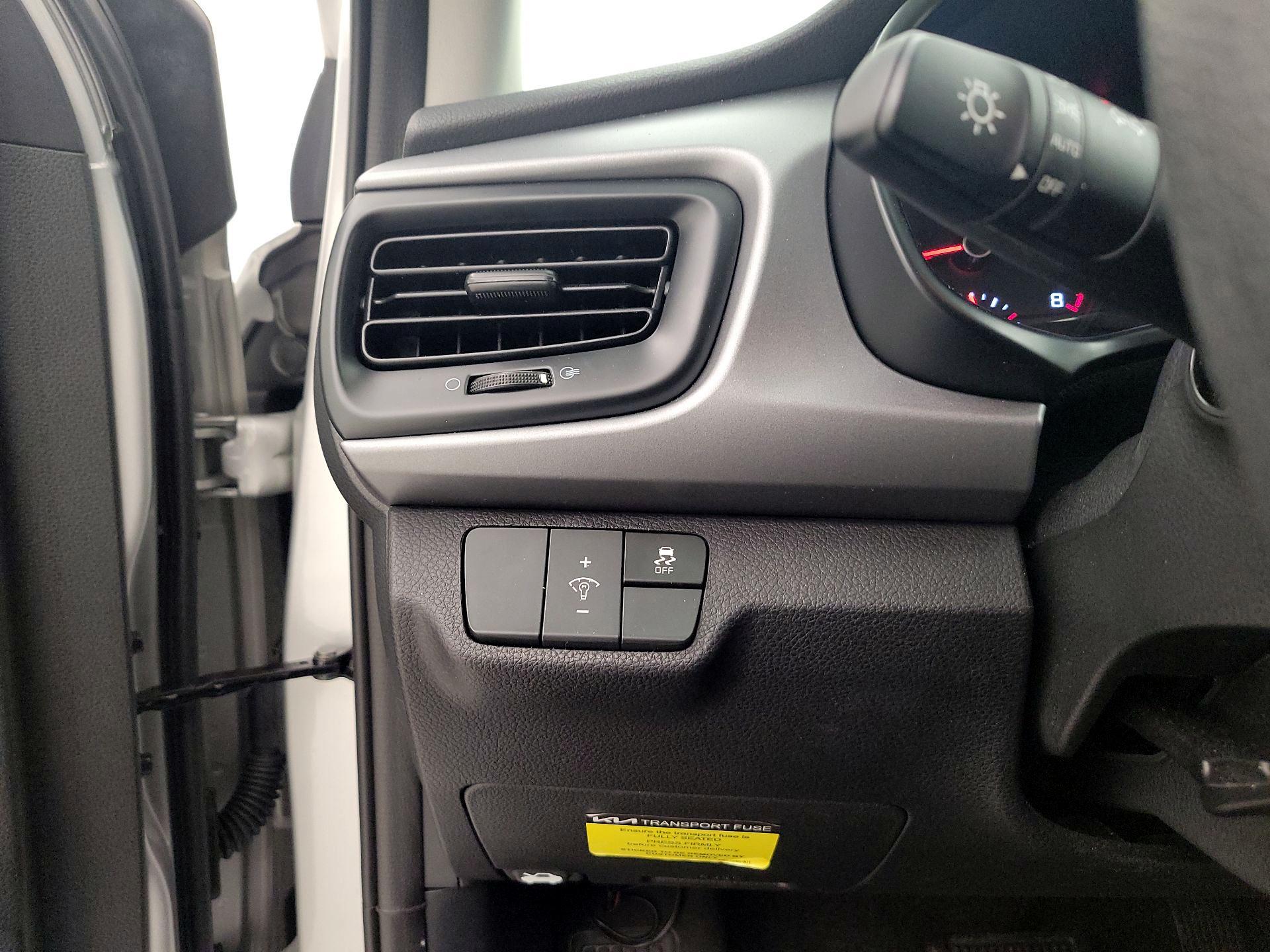 Thumbnail: 2023 Kia Rio - 13