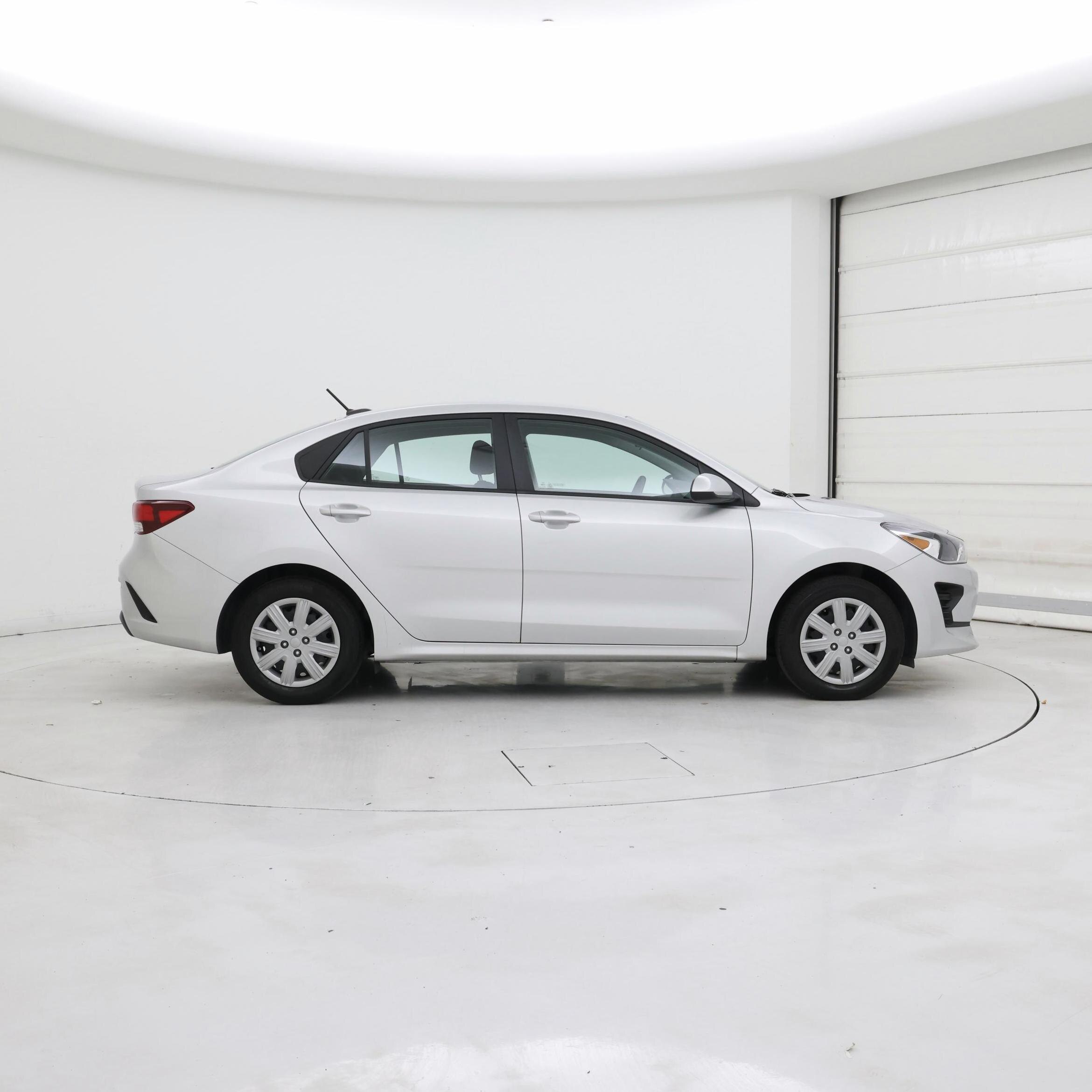 Thumbnail: 2023 Kia Rio - 7