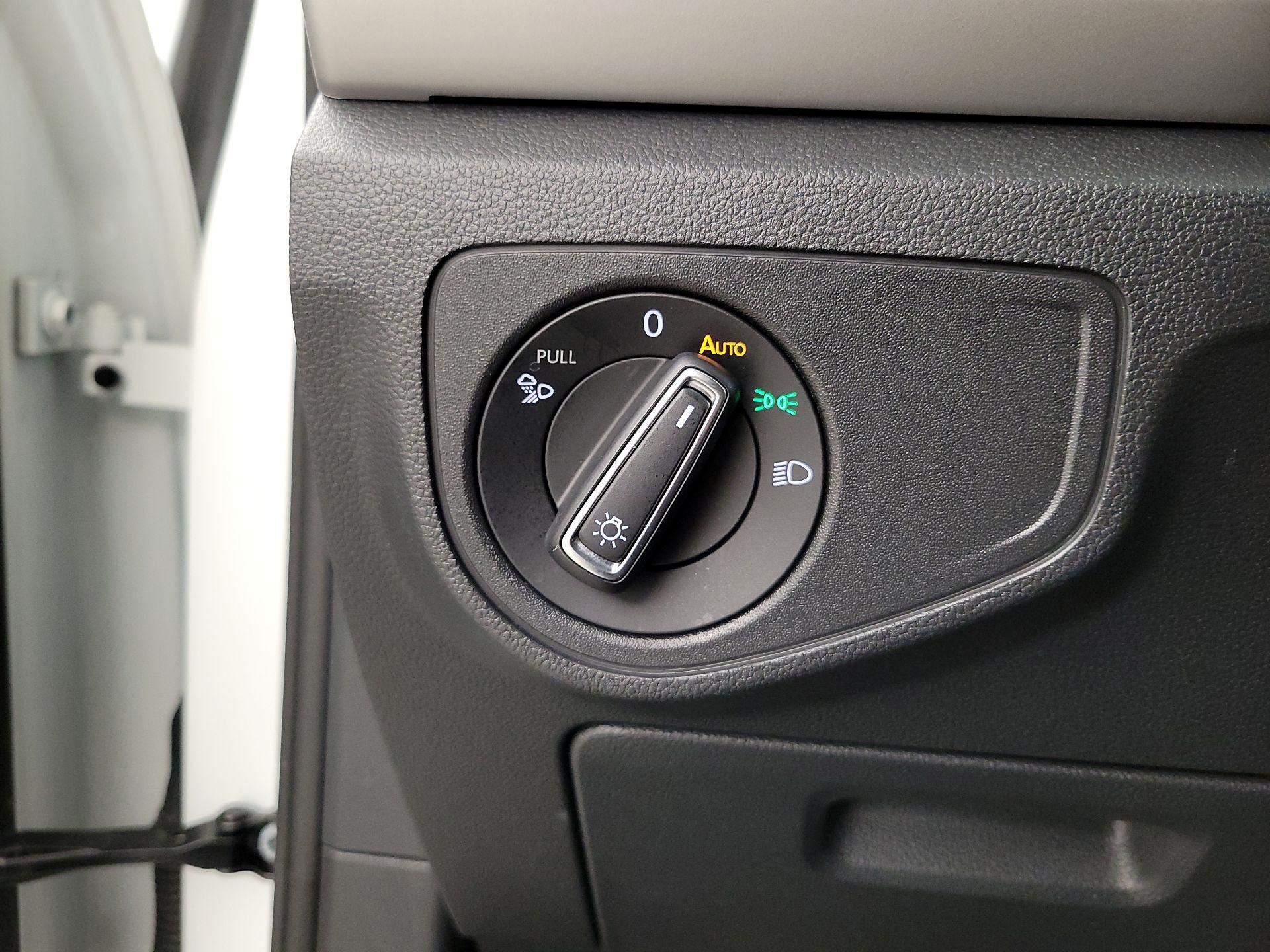 Thumbnail: 2022 Volkswagen Atlas - 13