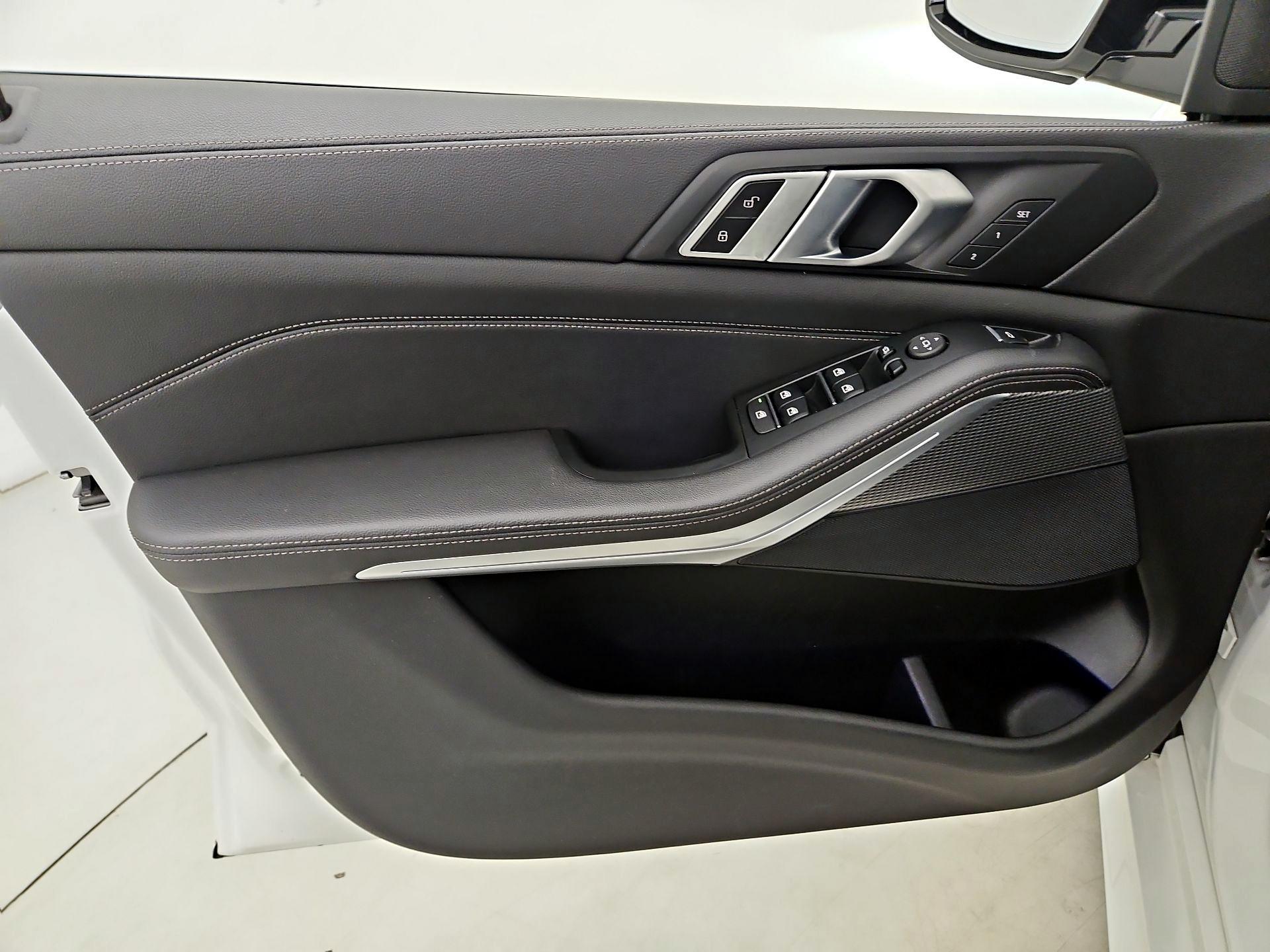 Thumbnail: 2021 BMW X5 - 12