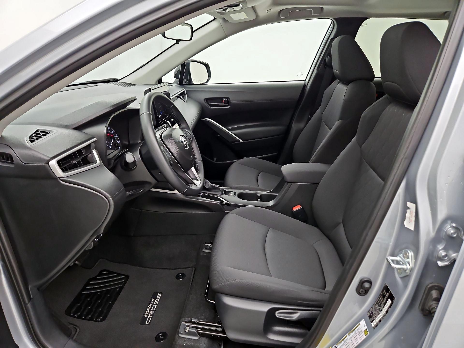 Thumbnail: 2025 Toyota Corolla Cross - 11