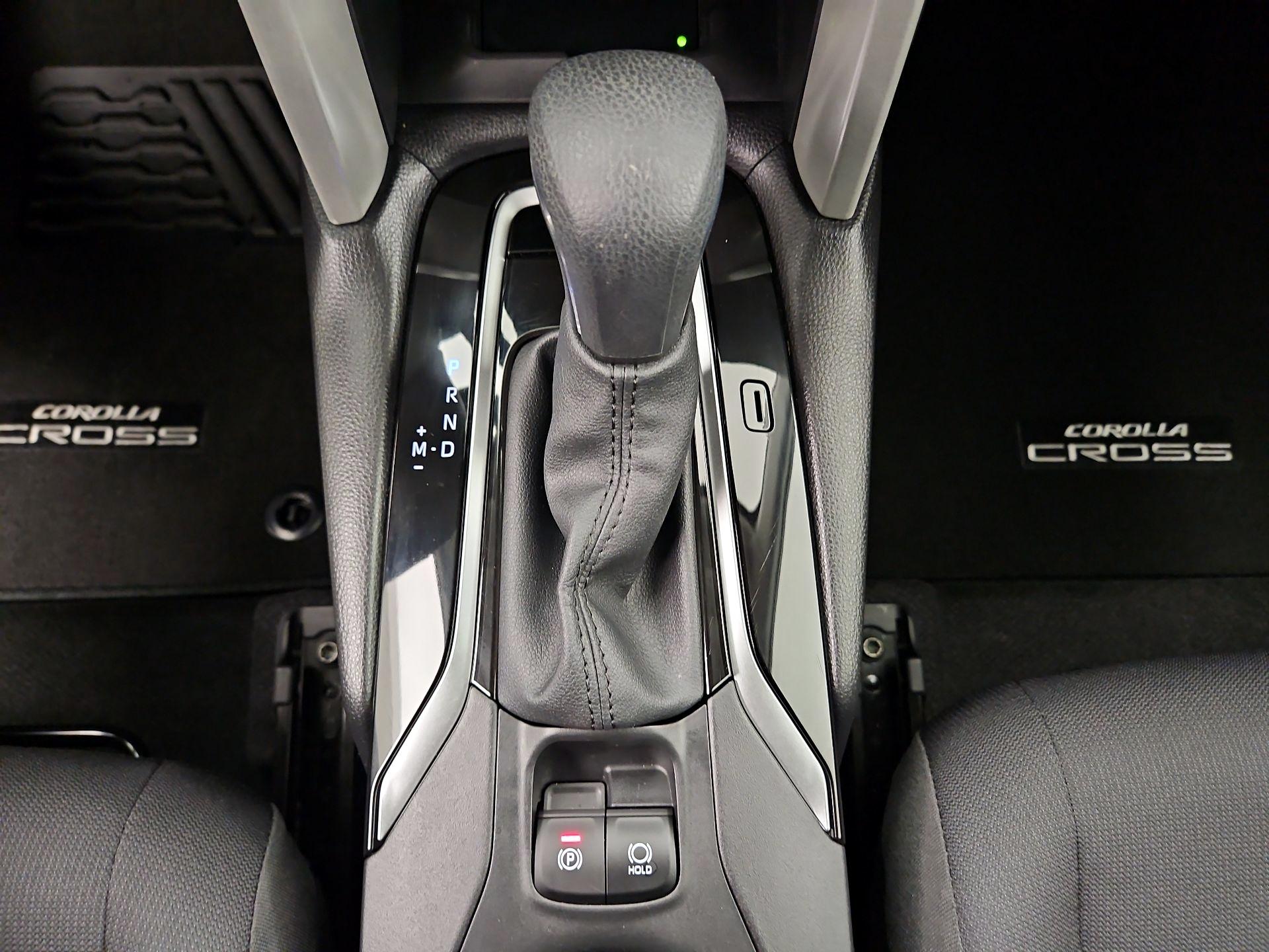 Thumbnail: 2025 Toyota Corolla Cross - 17