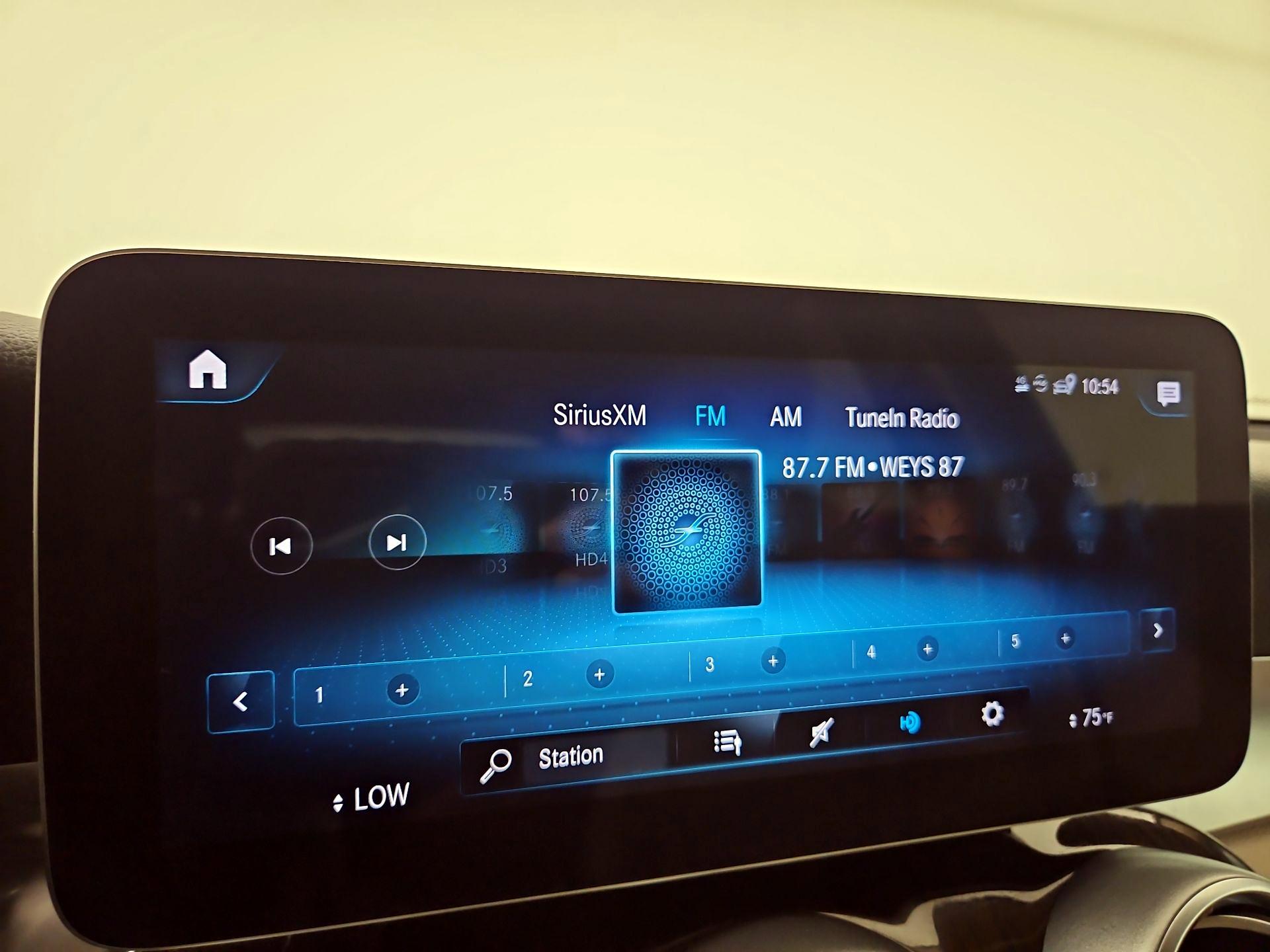 Thumbnail: 2022 Mercedes-Benz GLC - 15