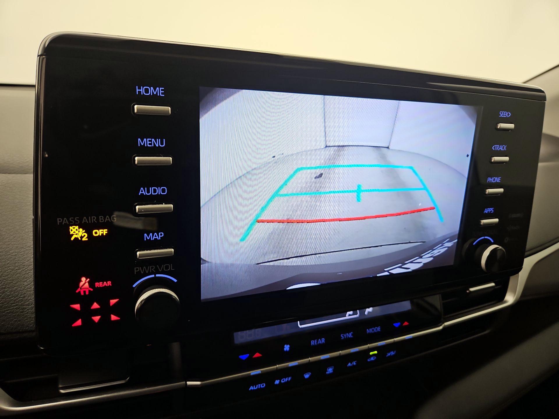 Thumbnail: 2021 Toyota Sienna - 14