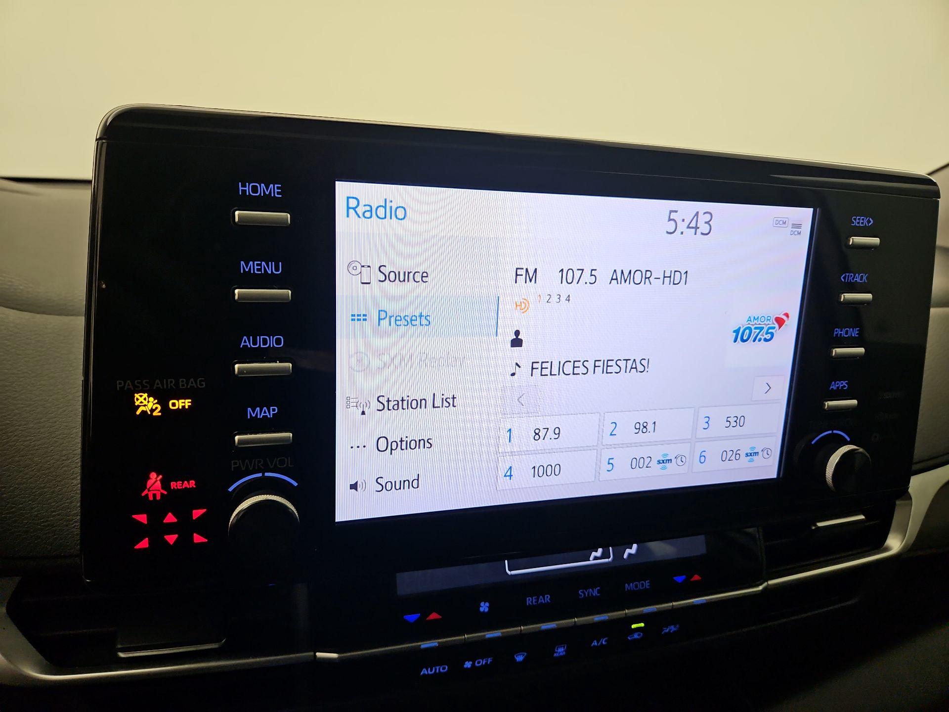 Thumbnail: 2021 Toyota Sienna - 15