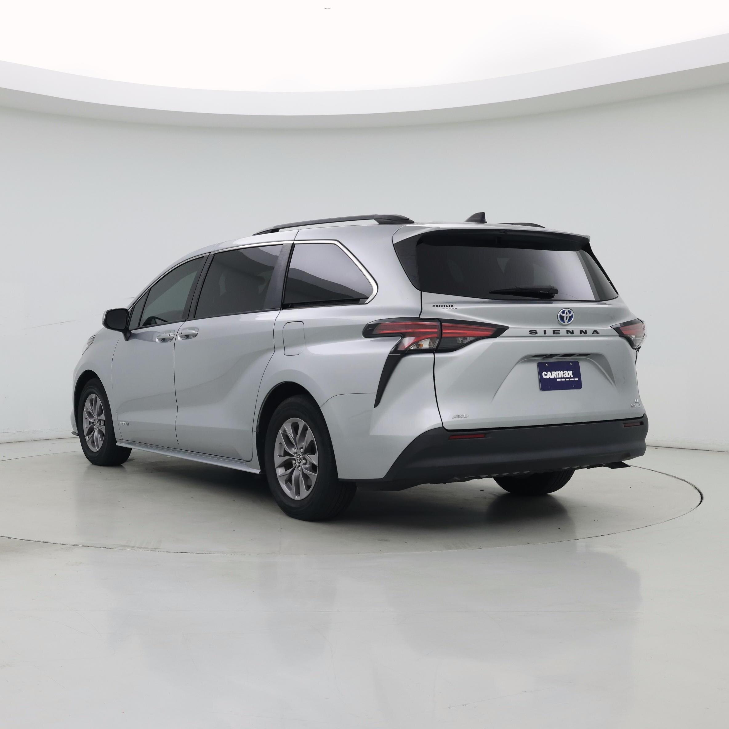 Thumbnail: 2021 Toyota Sienna - 2
