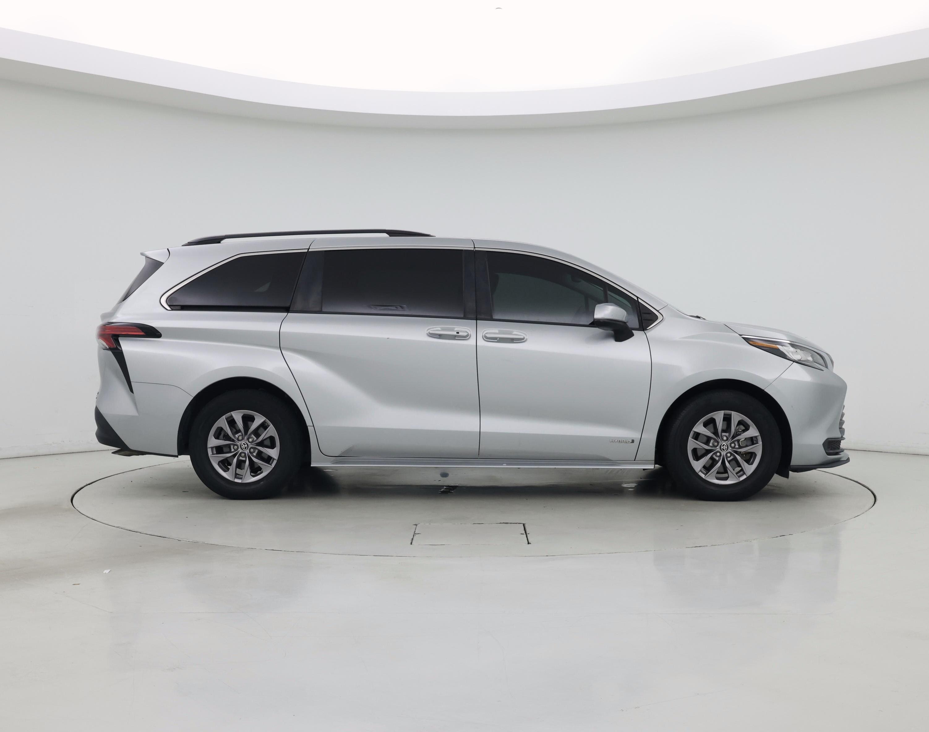 Thumbnail: 2021 Toyota Sienna - 7