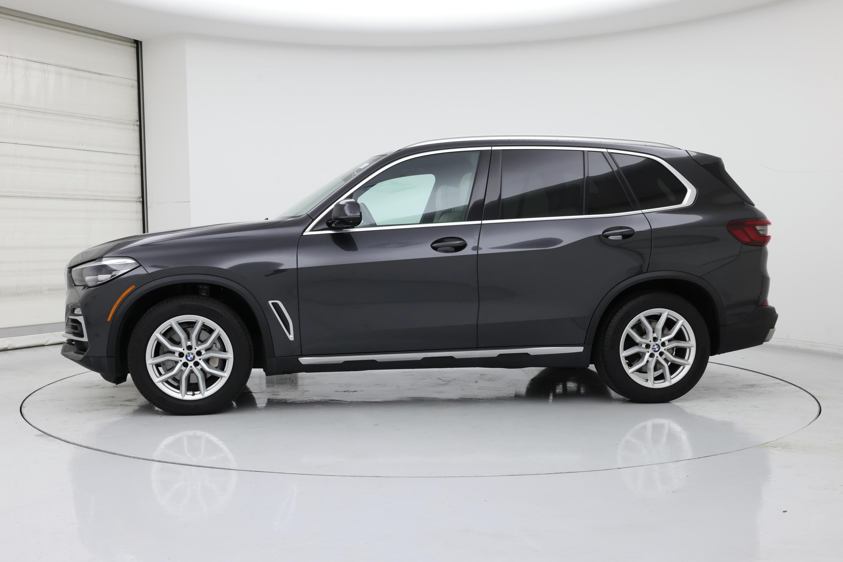 Thumbnail: 2021 BMW X5 - 3
