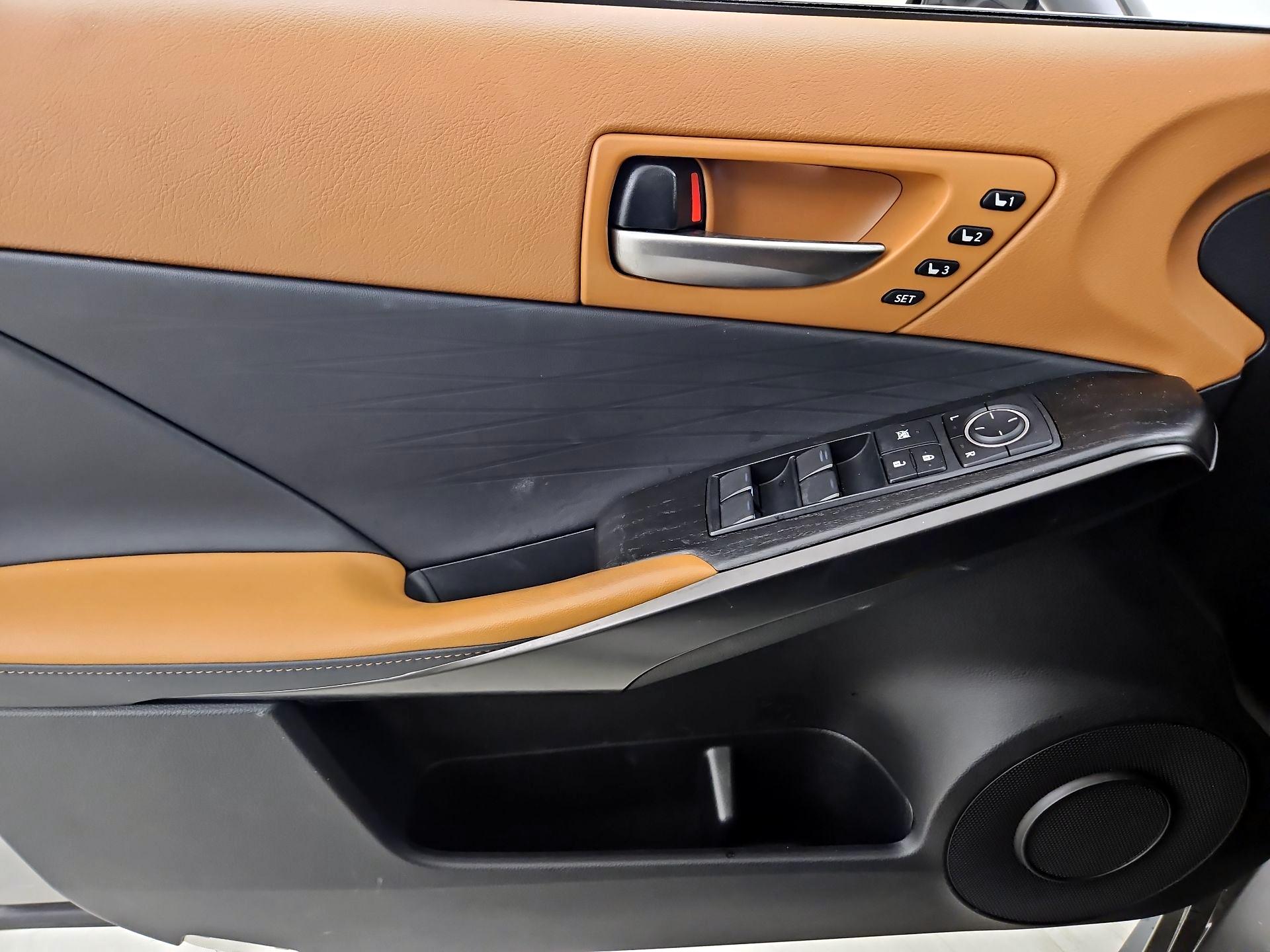 Thumbnail: 2023 Lexus IS - 12